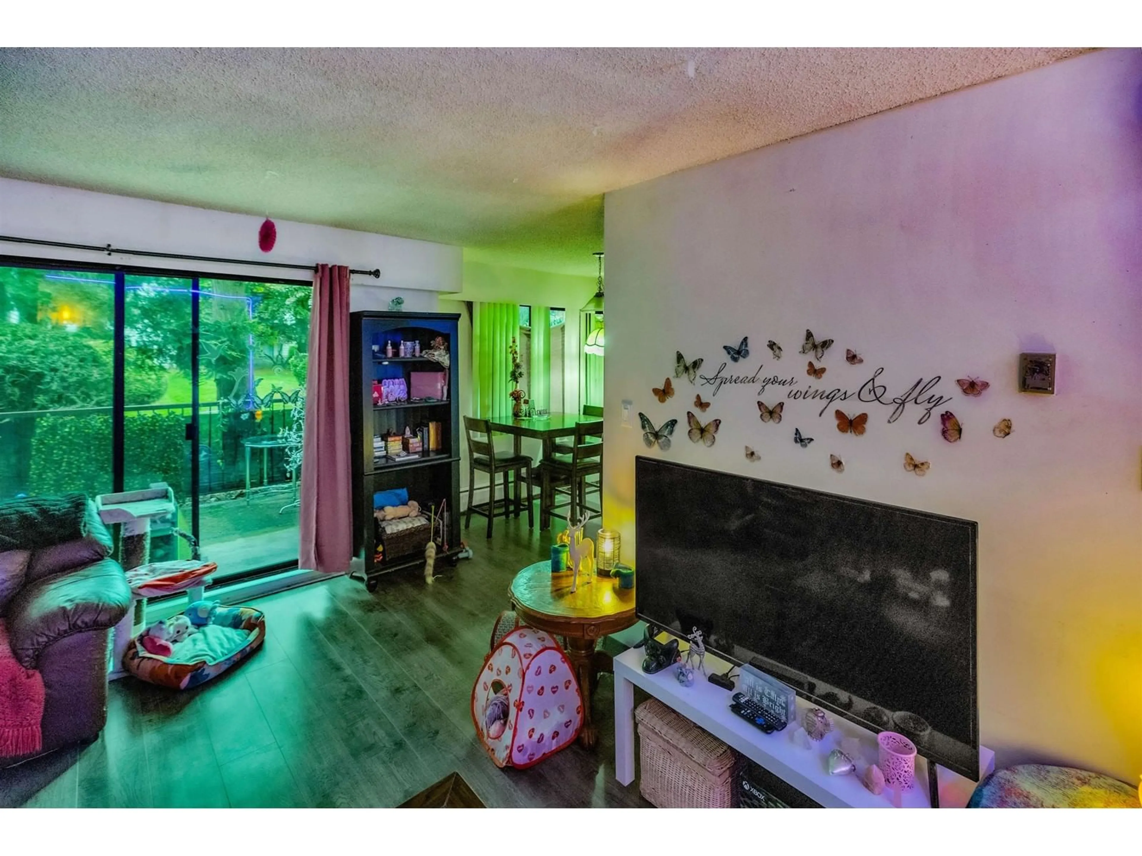 A pic of a room for 108 - 1909 SALTON, Abbotsford British Columbia V2S5B6