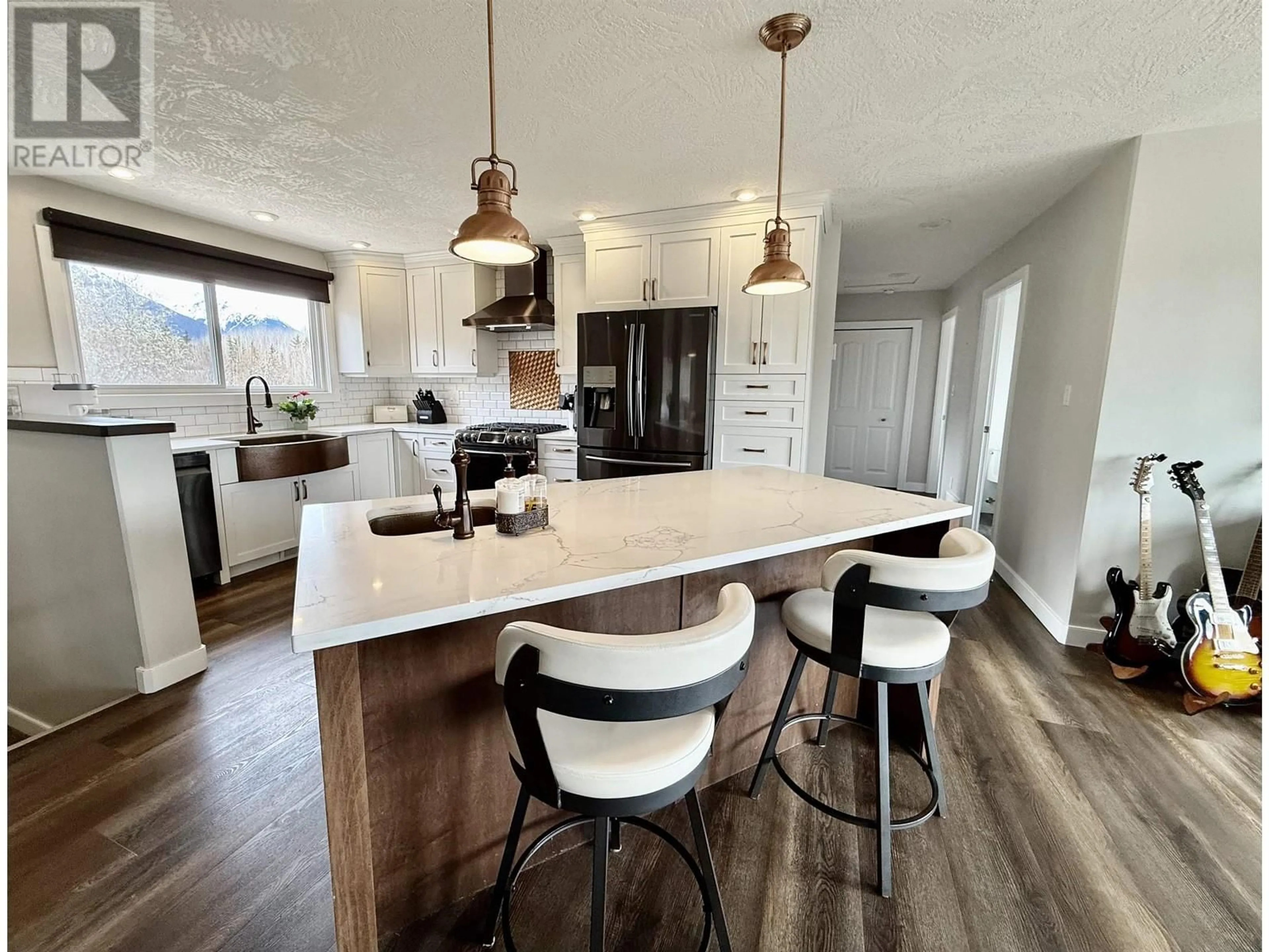 Open concept kitchen, unknown for 4690 SIMCOE LOOP, Smithers British Columbia V0J2N2