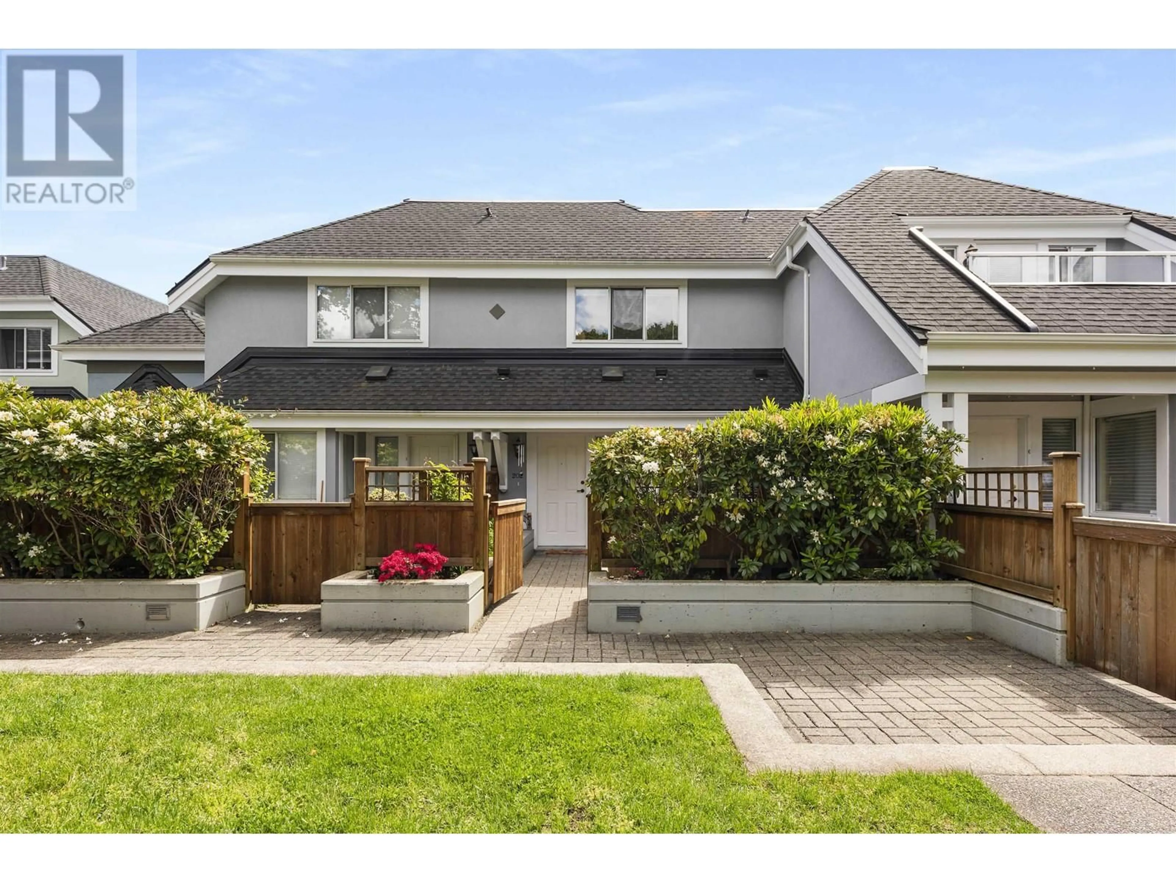 Unknown for 202 - 3189 CAMOSUN STREET, Vancouver British Columbia V6R3X2