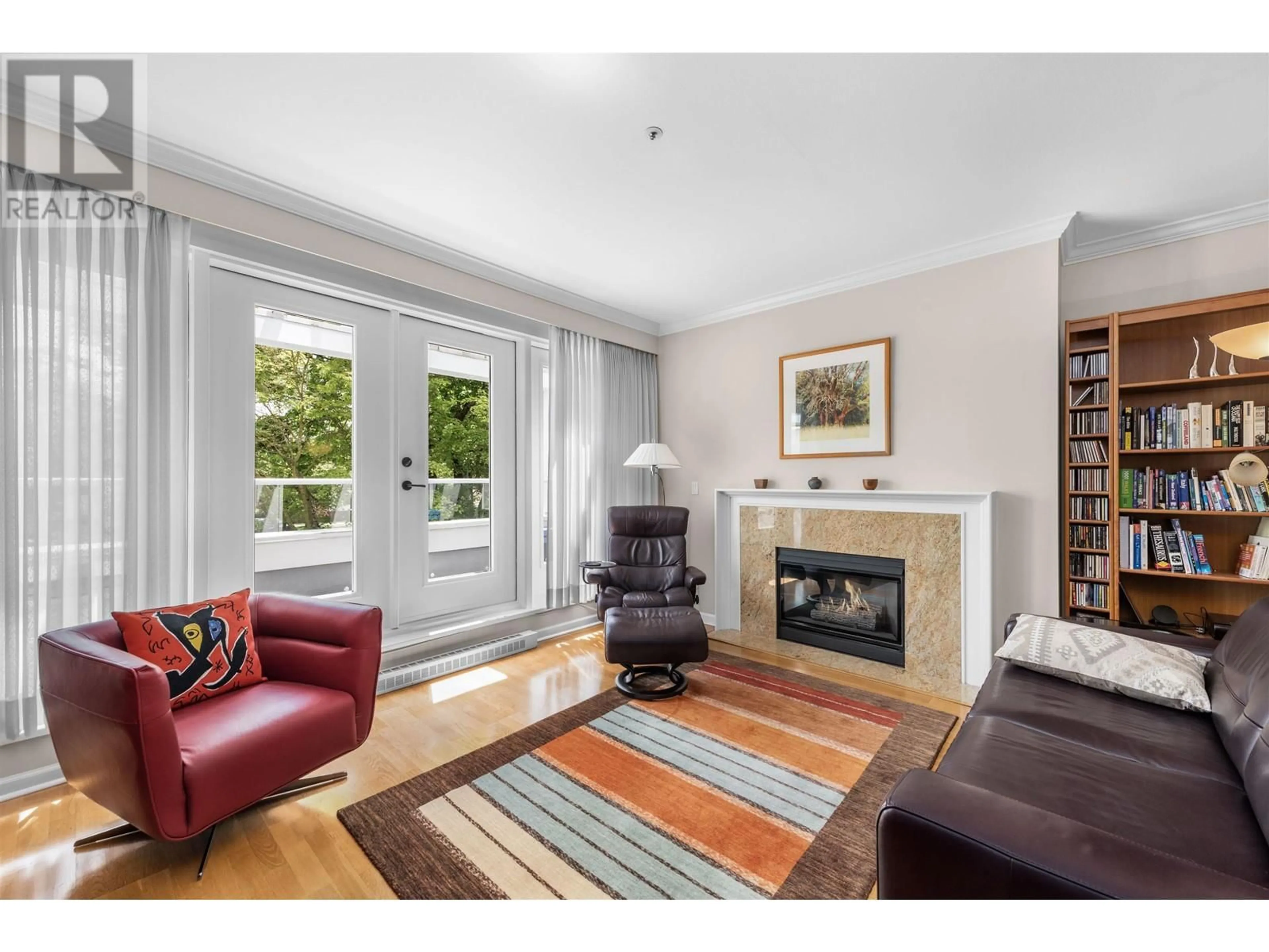 Living room with furniture, unknown for 202 - 3189 CAMOSUN STREET, Vancouver British Columbia V6R3X2