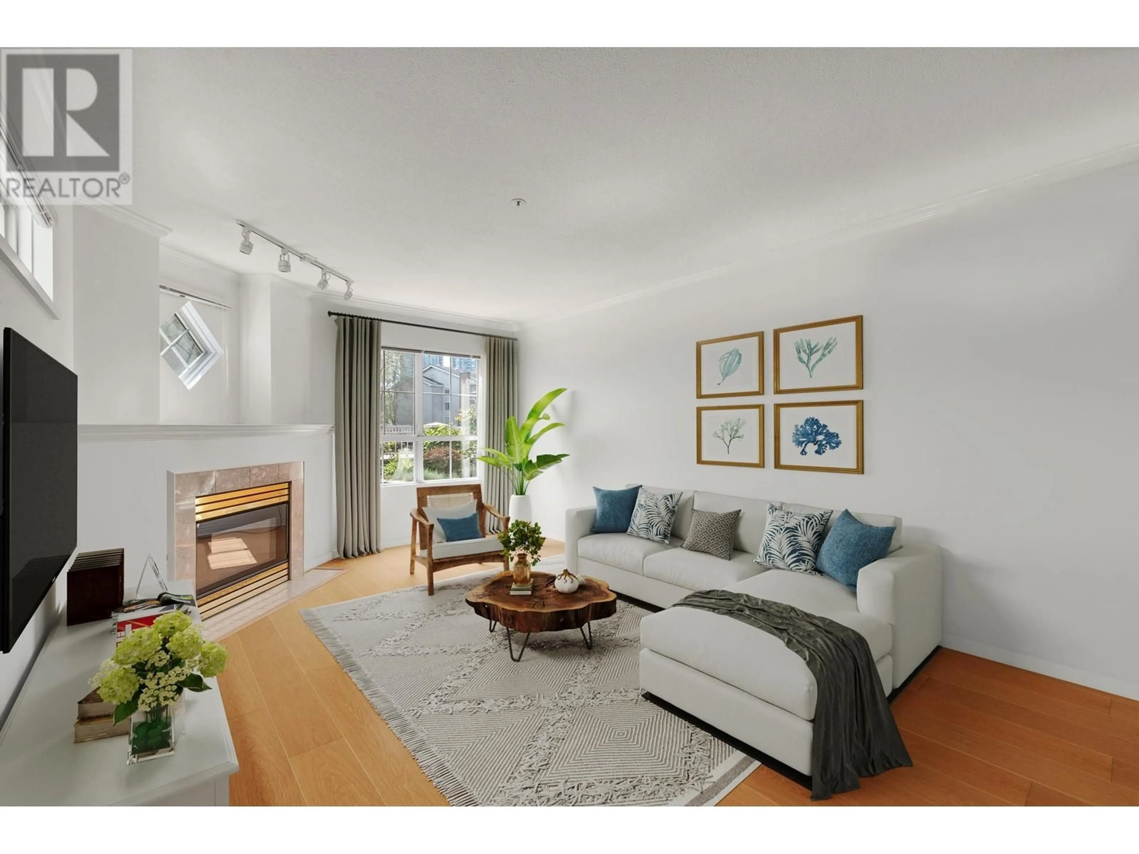 Living room with furniture, unknown for 117 - 2960 PRINCESS CRESCENT, Coquitlam British Columbia V3B7P2