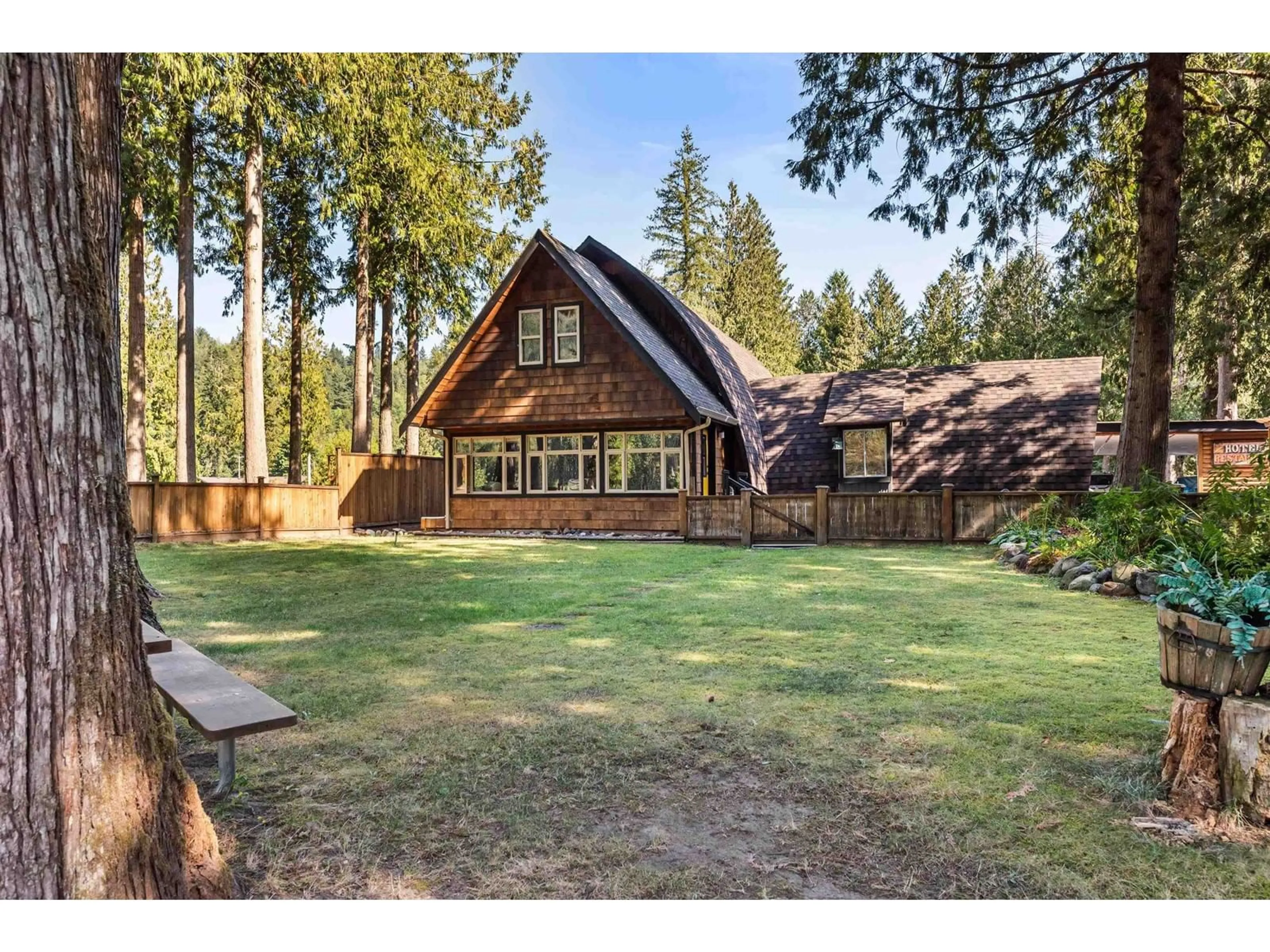 A pic from outside/outdoor area/front of a property/back of a property/a pic from drone, unknown for 4235 OSBORNE ROAD, Sardis - Chwk River Valley British Columbia V4Z1A6
