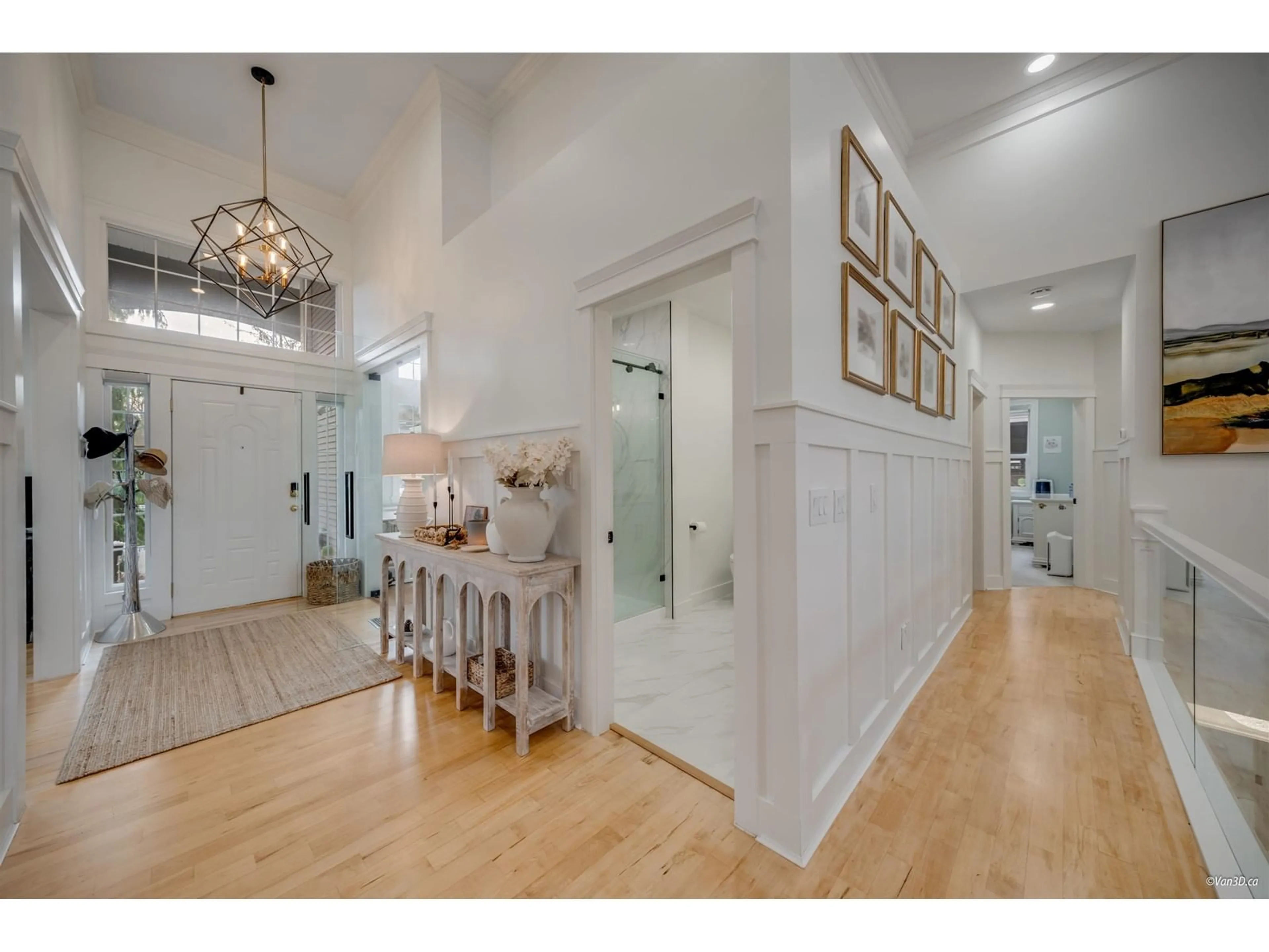 Indoor entryway for 16895 87, Surrey British Columbia V4N5J4