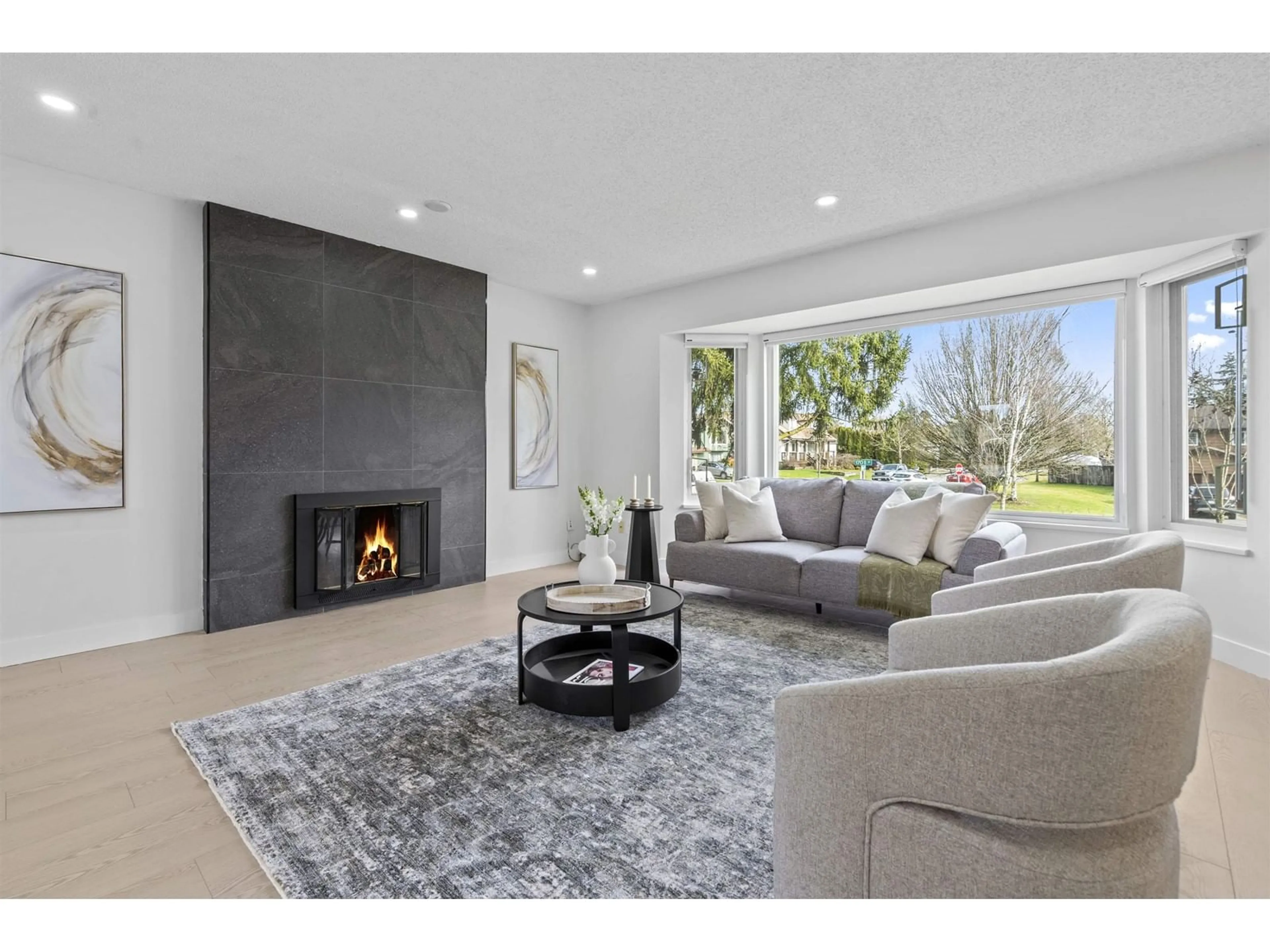 Living room with furniture, unknown for 6035 170B, Surrey British Columbia V3S6A6
