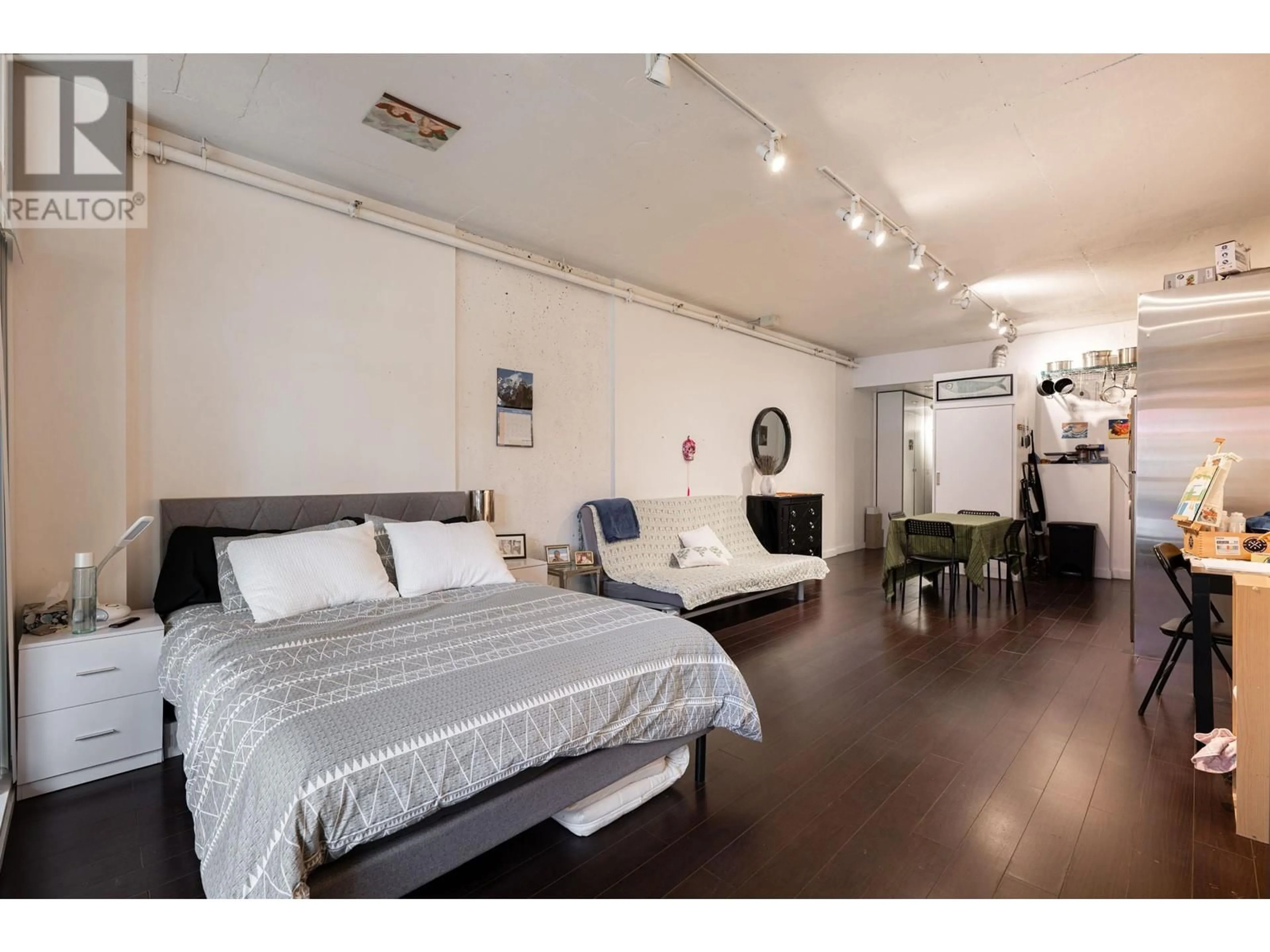 A pic of a room for 219 - 1529 6TH AVENUE, Vancouver British Columbia V6J1R1
