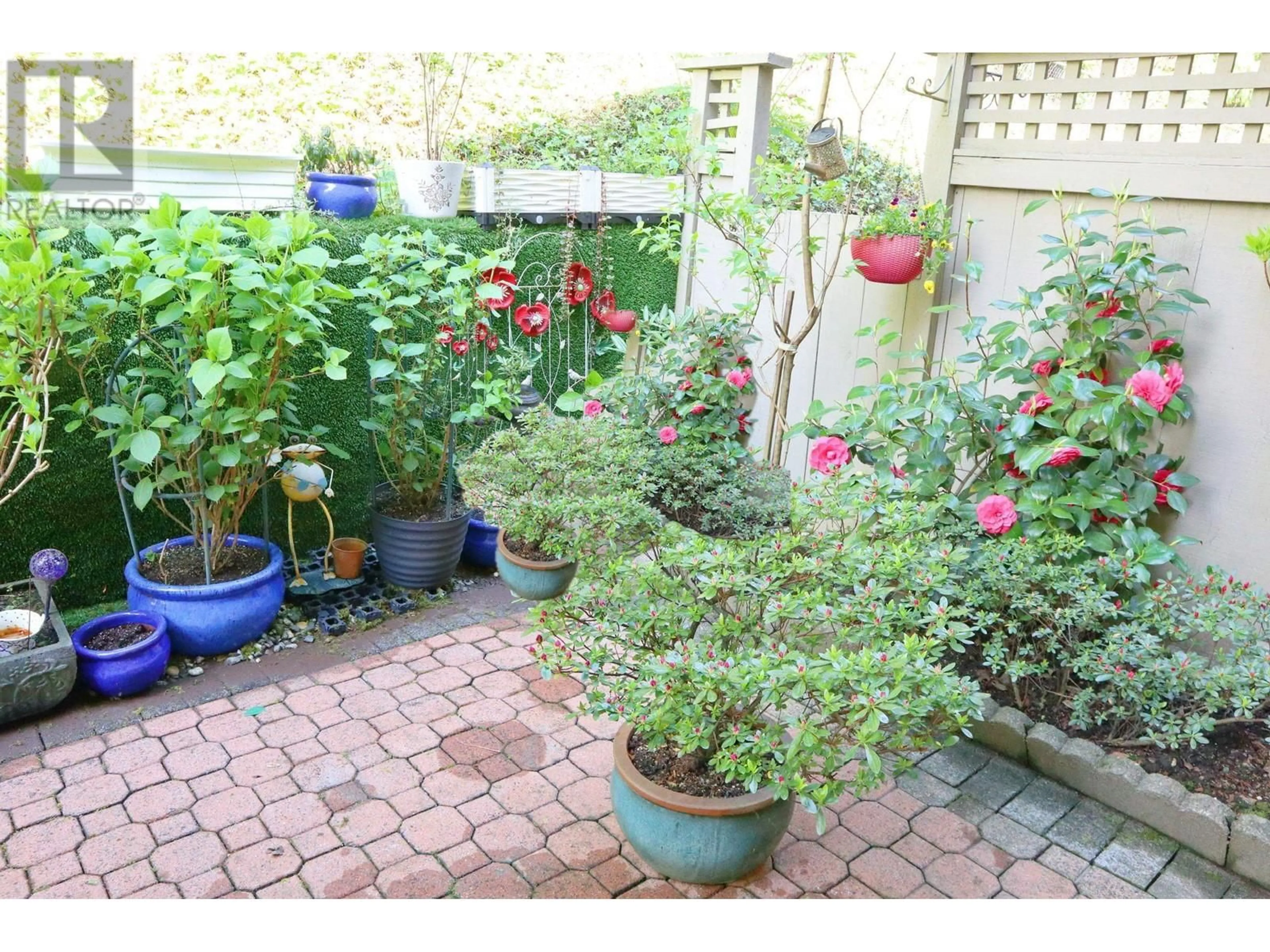 Patio, street for 22 - 2736 ATLIN PLACE, Coquitlam British Columbia V3C5T2