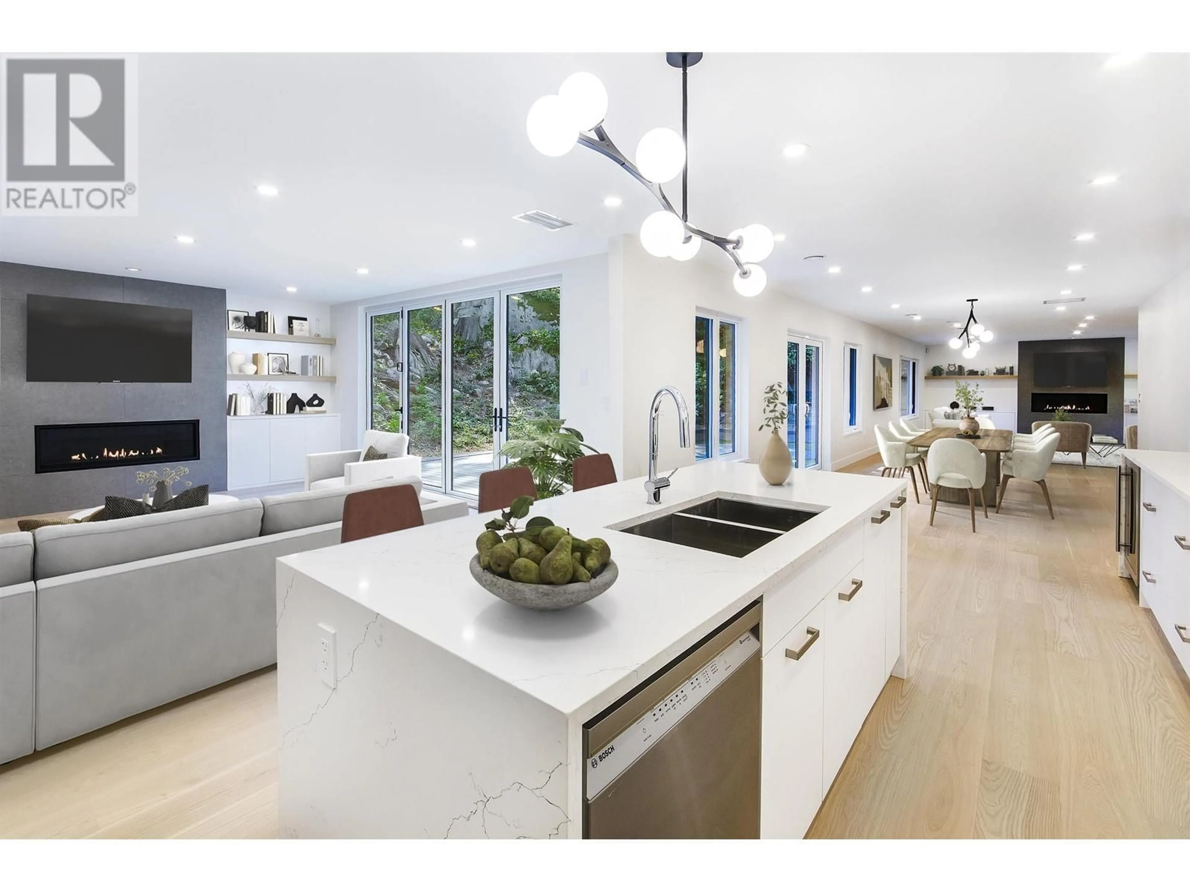 Open concept kitchen, ceramic/tile floor for 4002 BAYRIDGE AVENUE, West Vancouver British Columbia V7V3J5