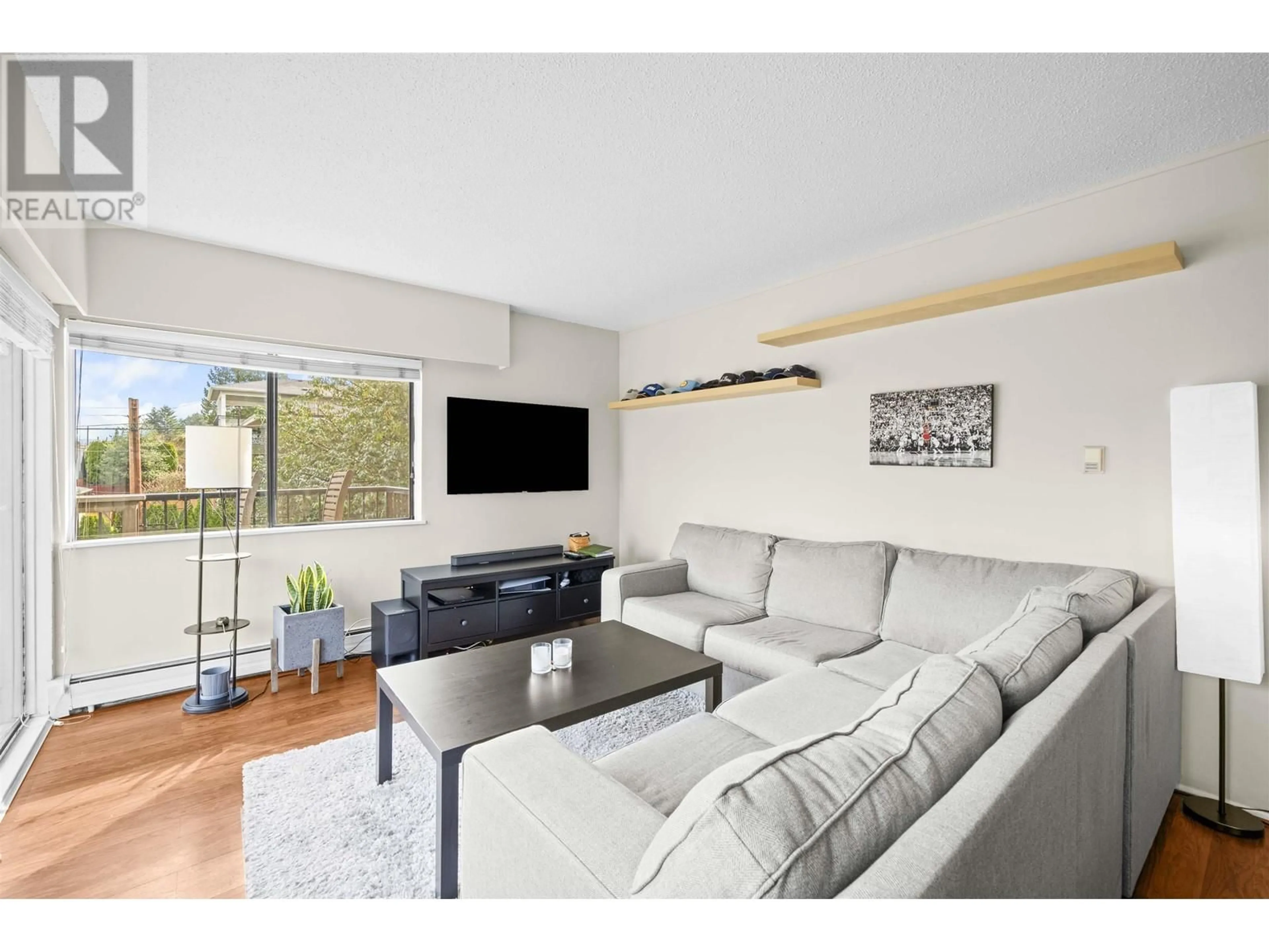 Living room with furniture, unknown for 110 - 195 MARY STREET, Port Moody British Columbia V3H2P1