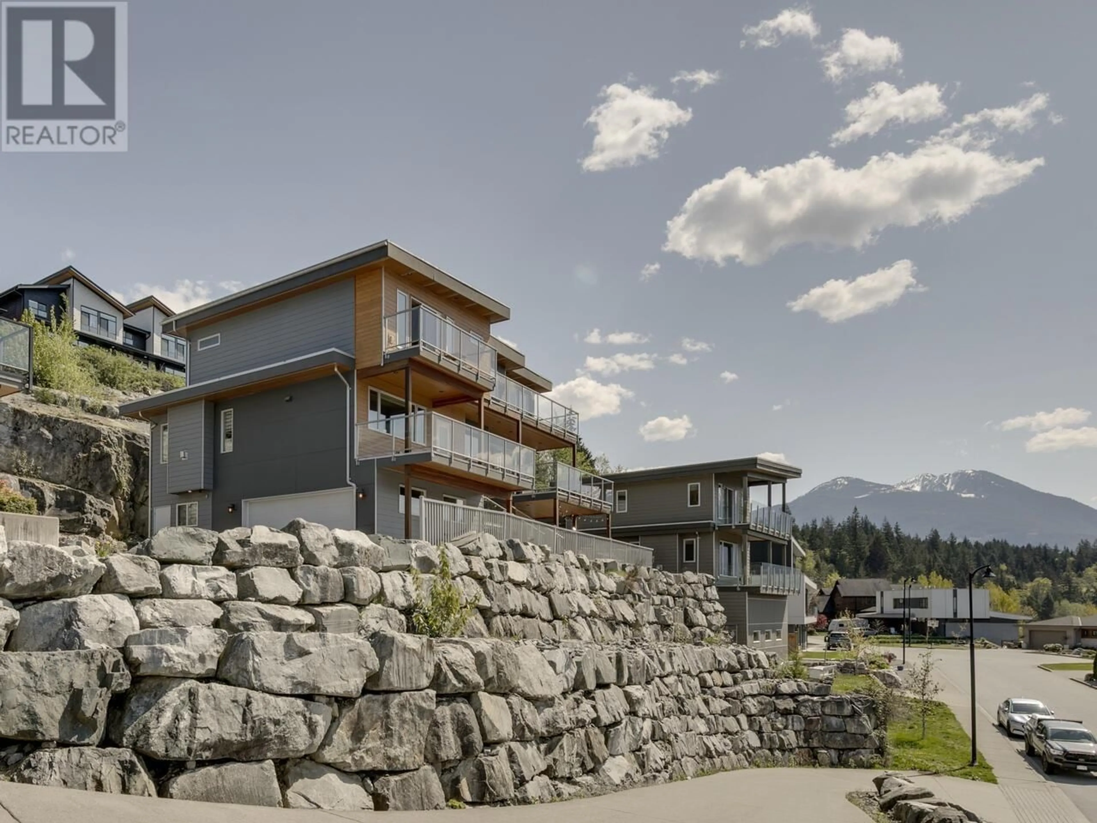 Unknown for 41230 ROCKRIDGE PLACE, Squamish British Columbia V8B0S4