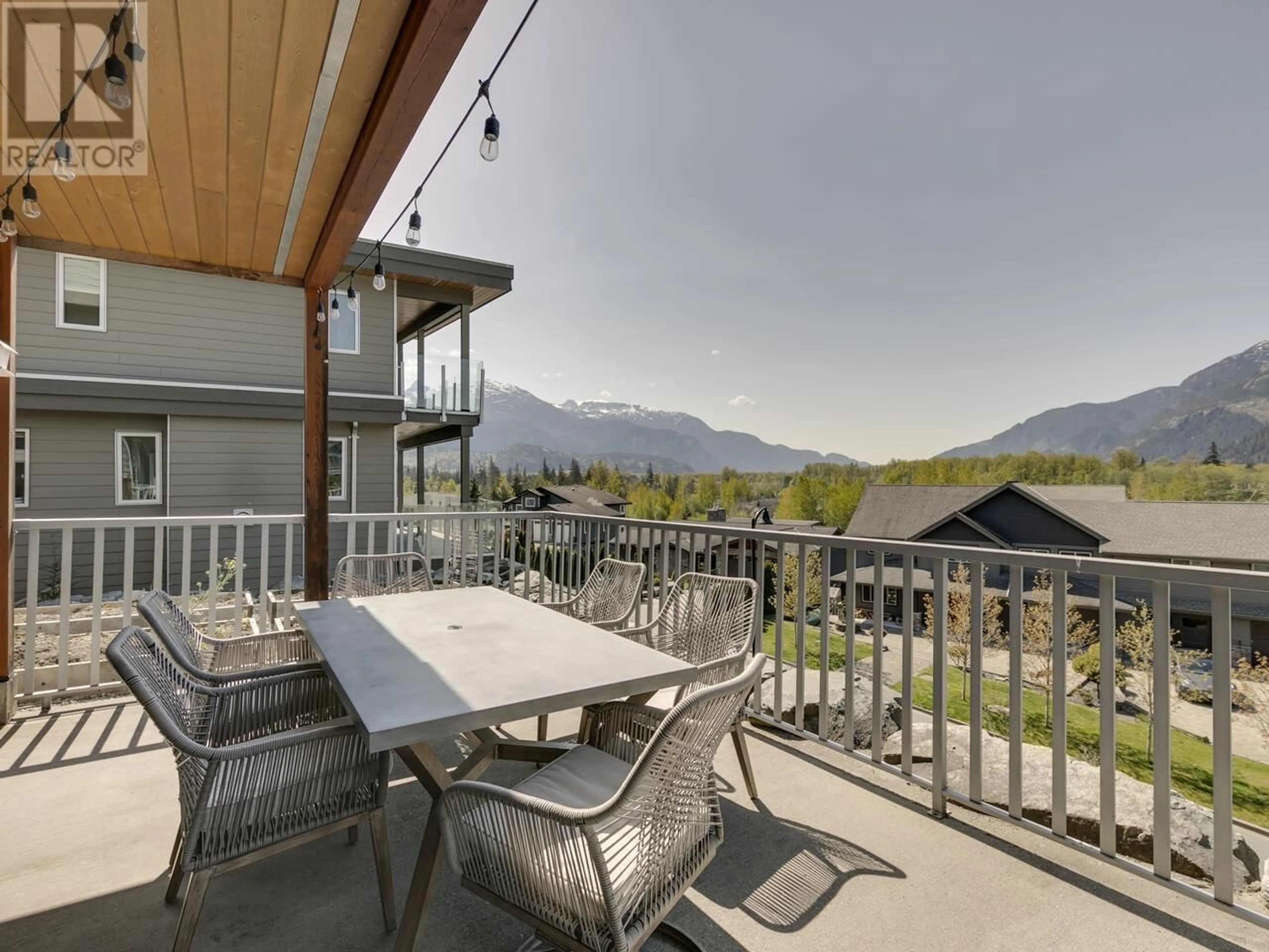 Patio, mountain view for 41230 ROCKRIDGE PLACE, Squamish British Columbia V8B0S4
