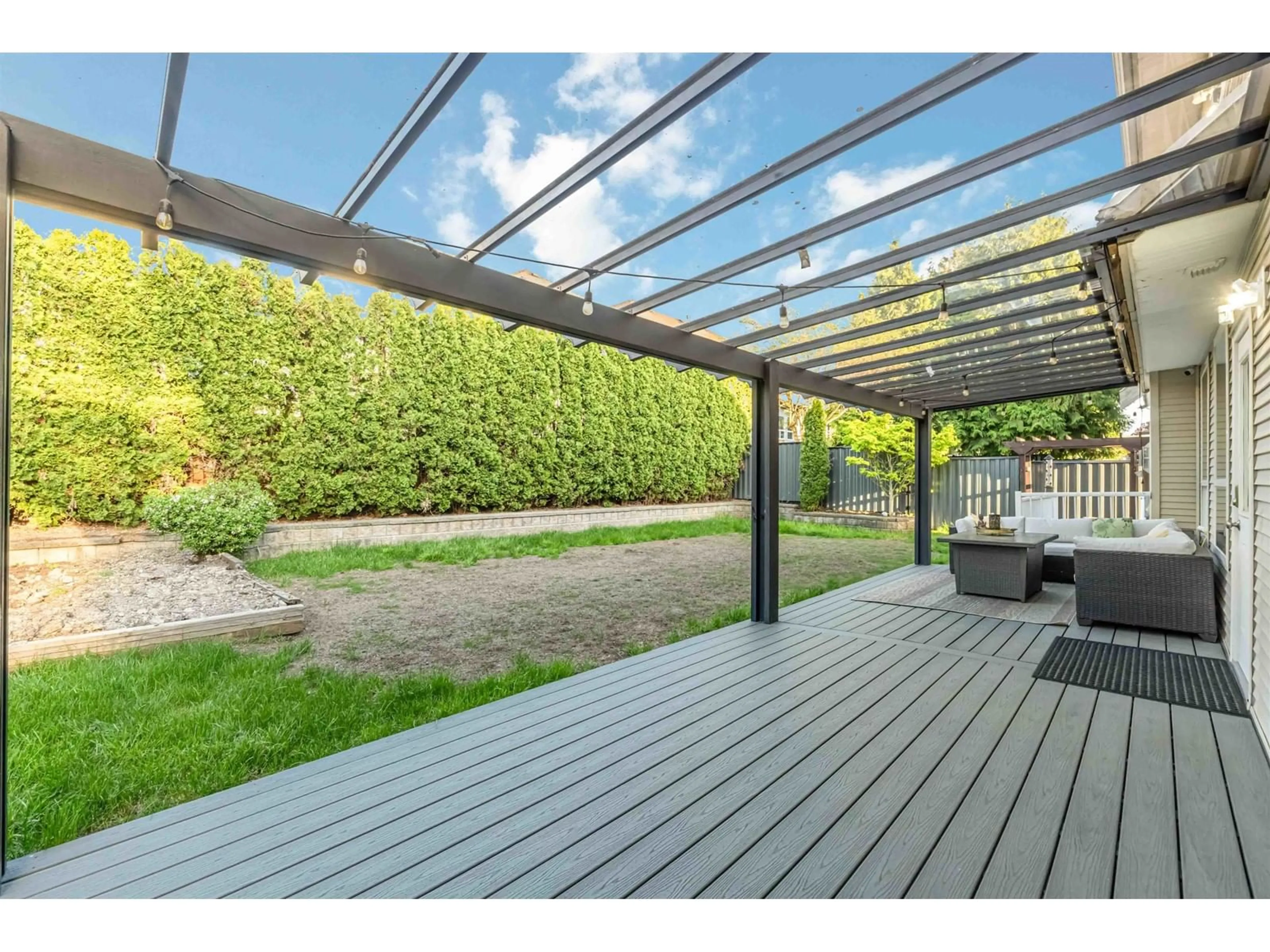 Patio, unknown for 6666 183, Surrey British Columbia V3S1E5