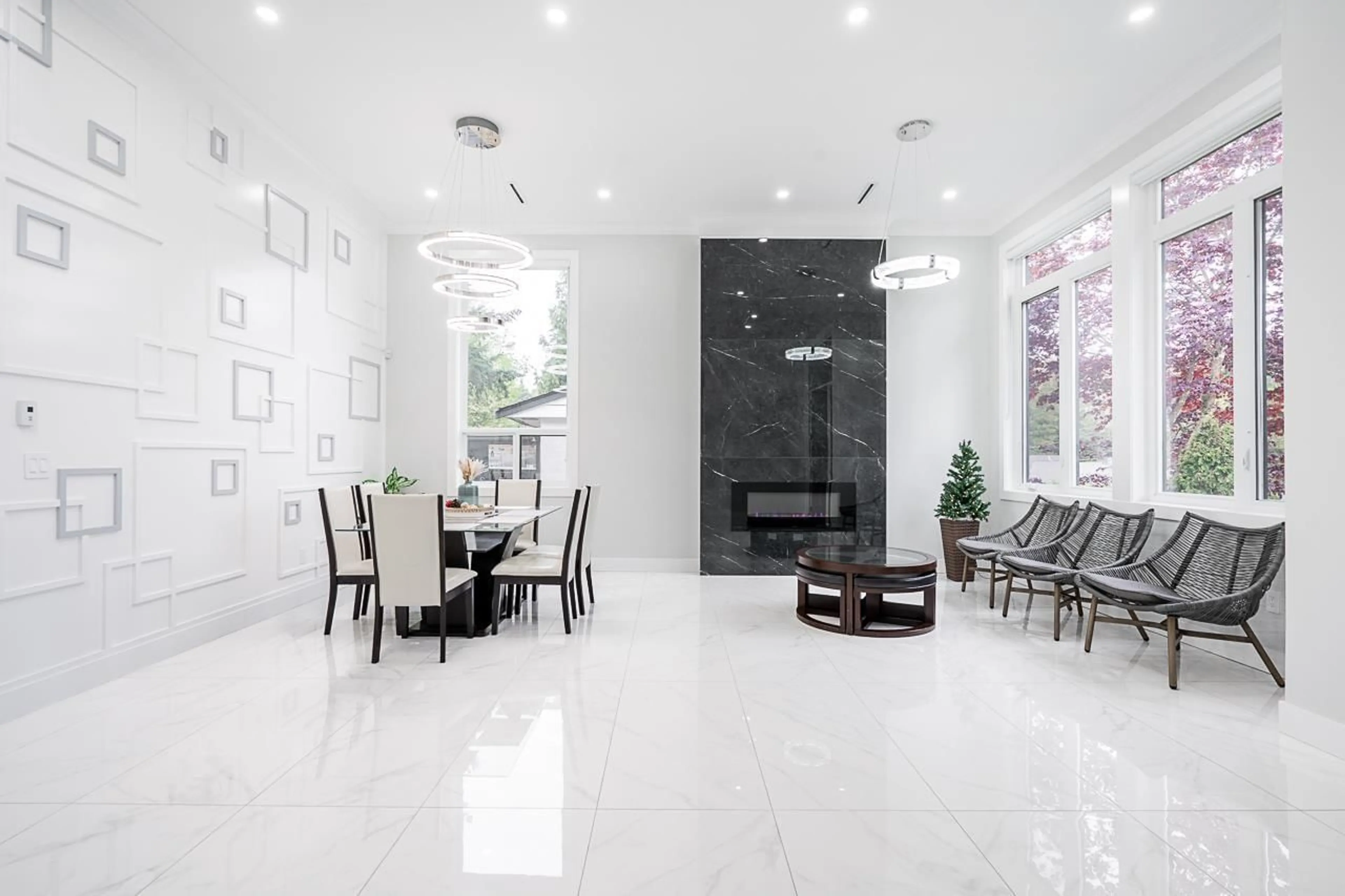 Dining room, ceramic/tile floor for 11370 GLEN AVON, Surrey British Columbia V3R4Y6