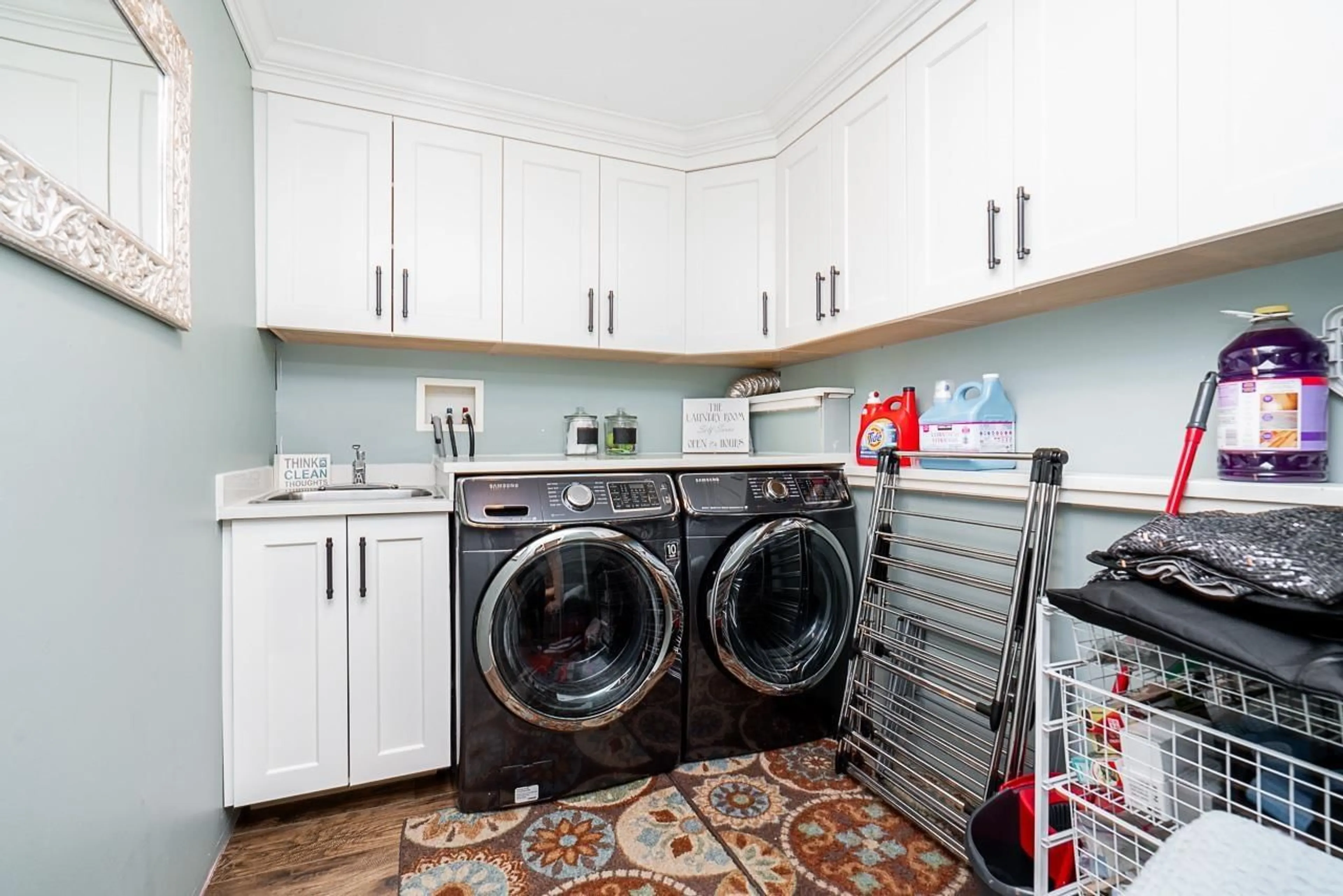 Laundry room for 8095 138, Surrey British Columbia V3W8M3
