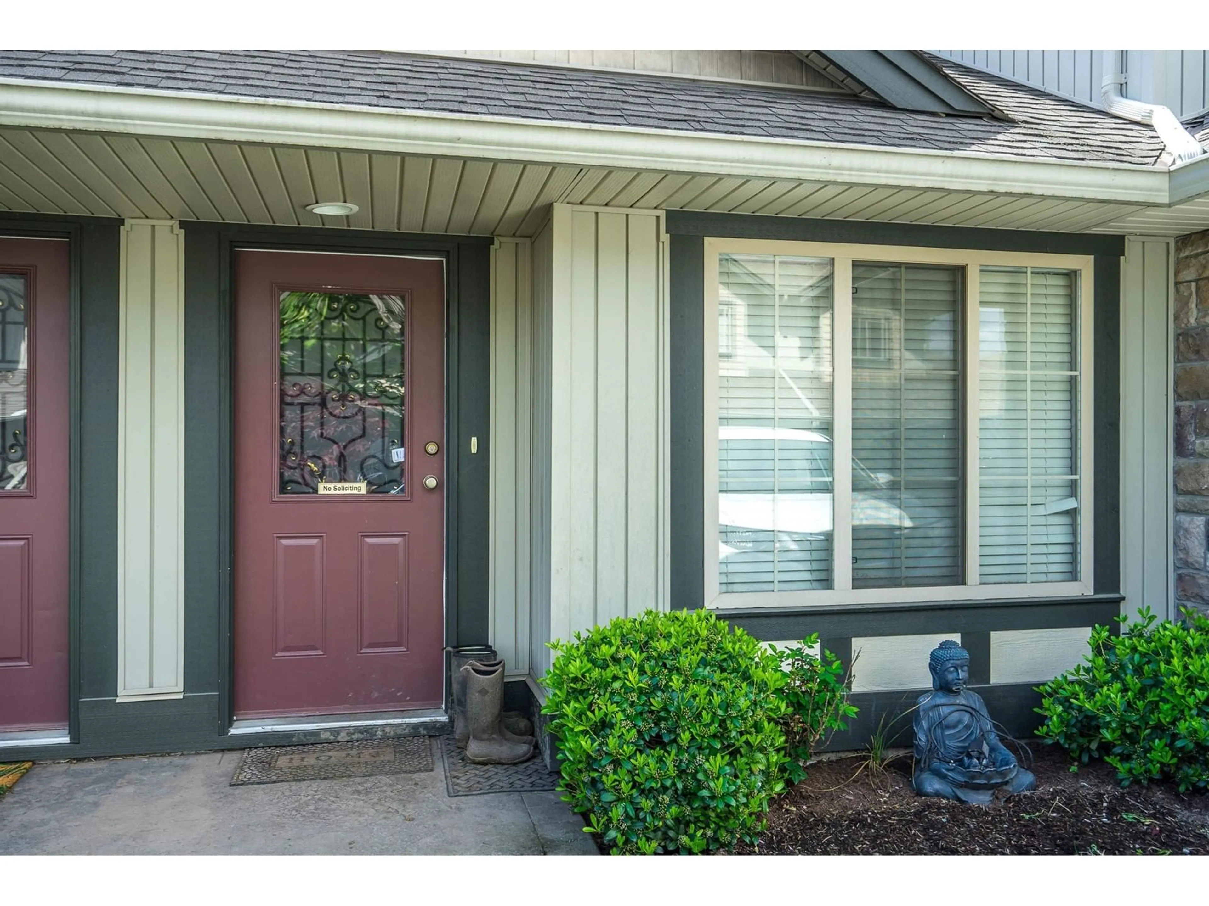 Indoor entryway for 25 - 6449 BLACKWOOD LANE, Chilliwack British Columbia V2R5X5