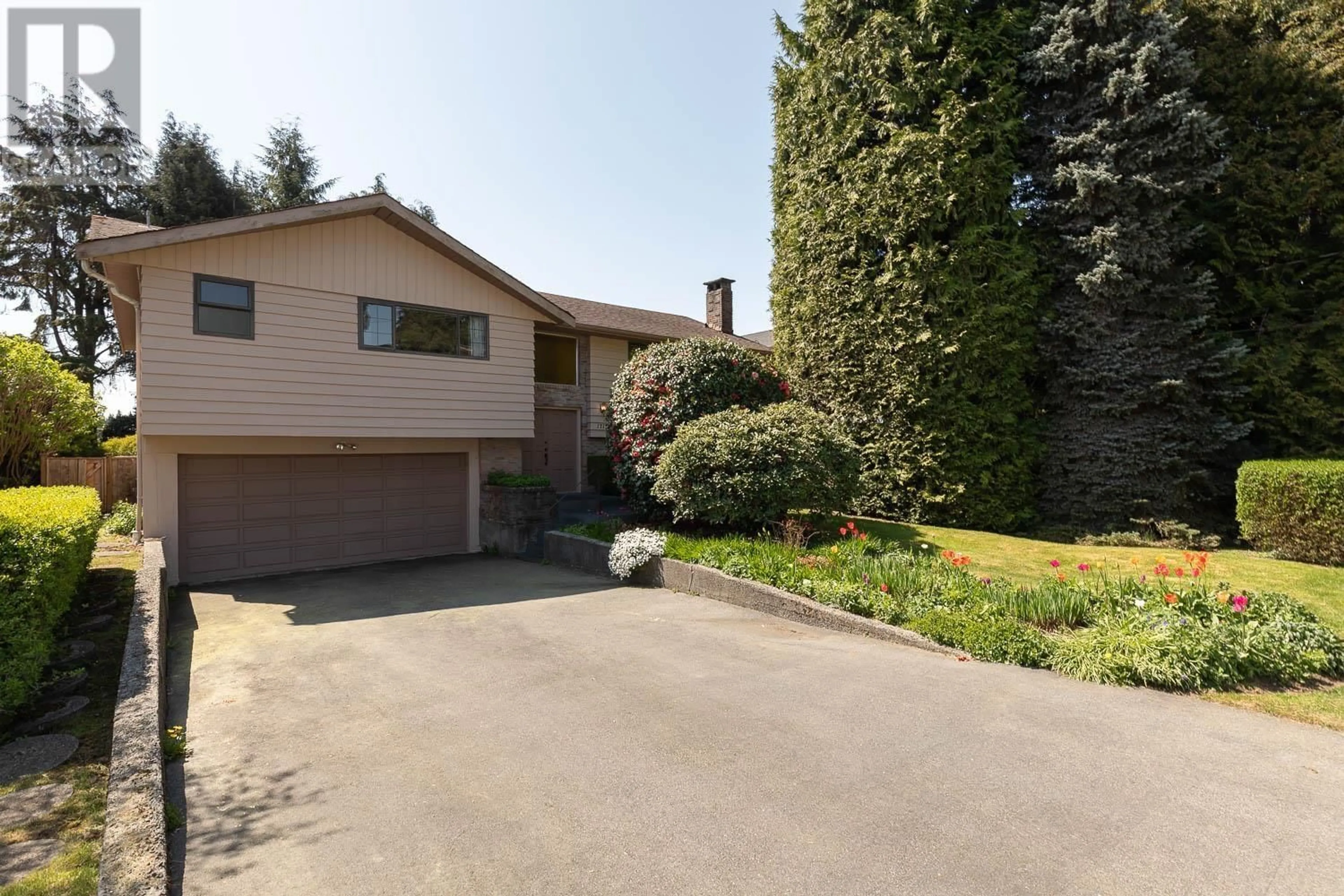 Unknown for 1715 ROSS ROAD, North Vancouver British Columbia V7J1V8
