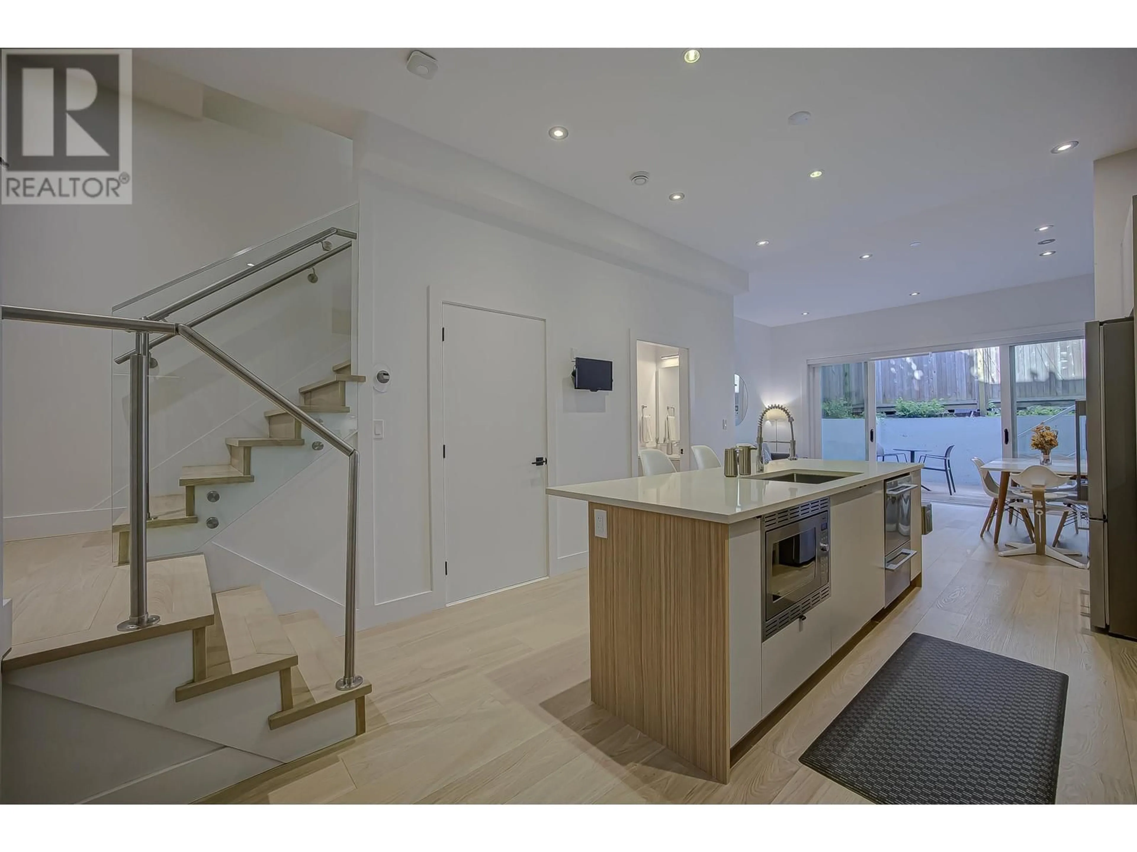 Unknown for 1535 5TH AVENUE, Vancouver British Columbia V5N1L6