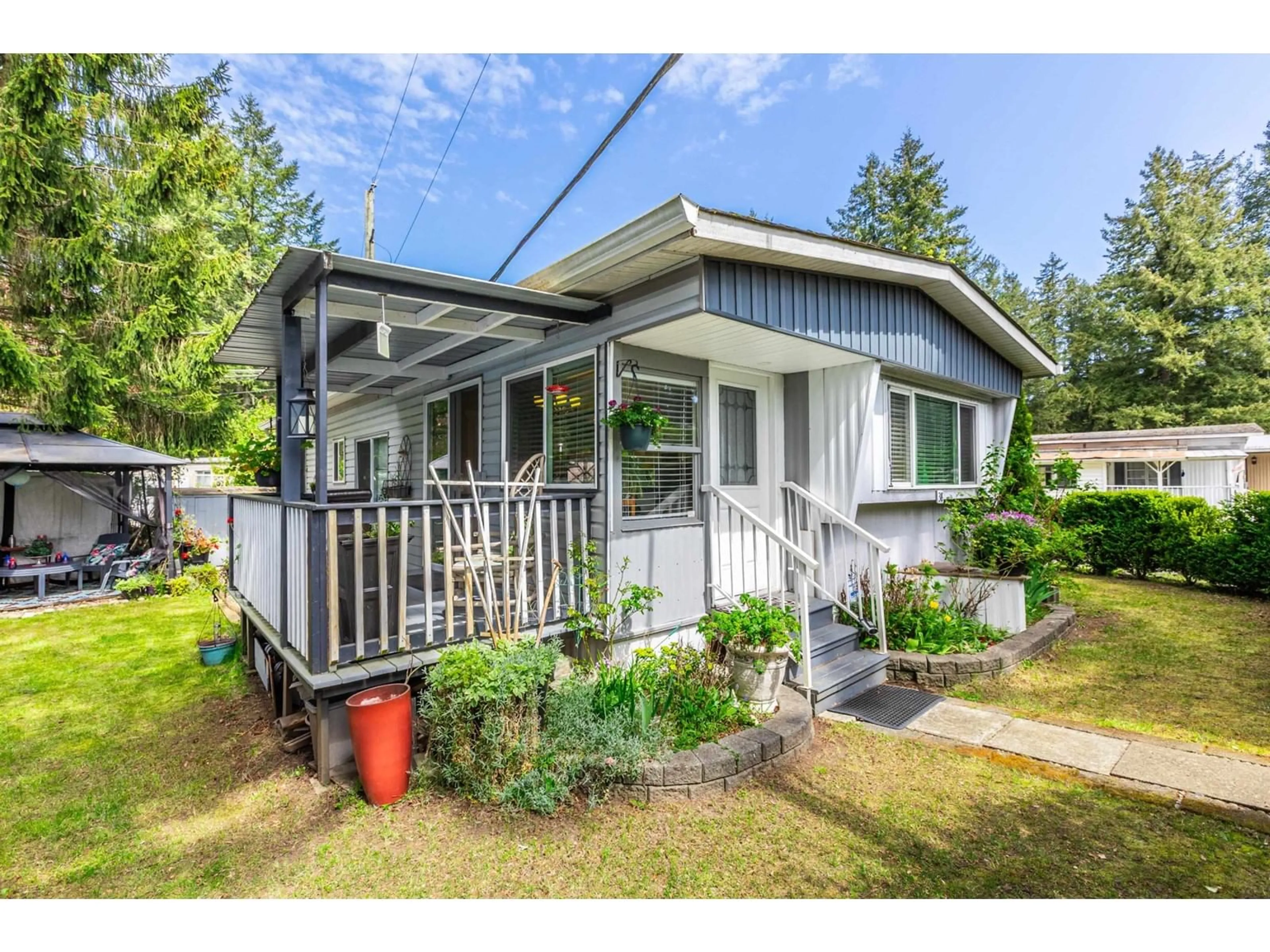 Home with vinyl exterior material, street for 38 - 20071 24, Langley British Columbia V2Z2A1