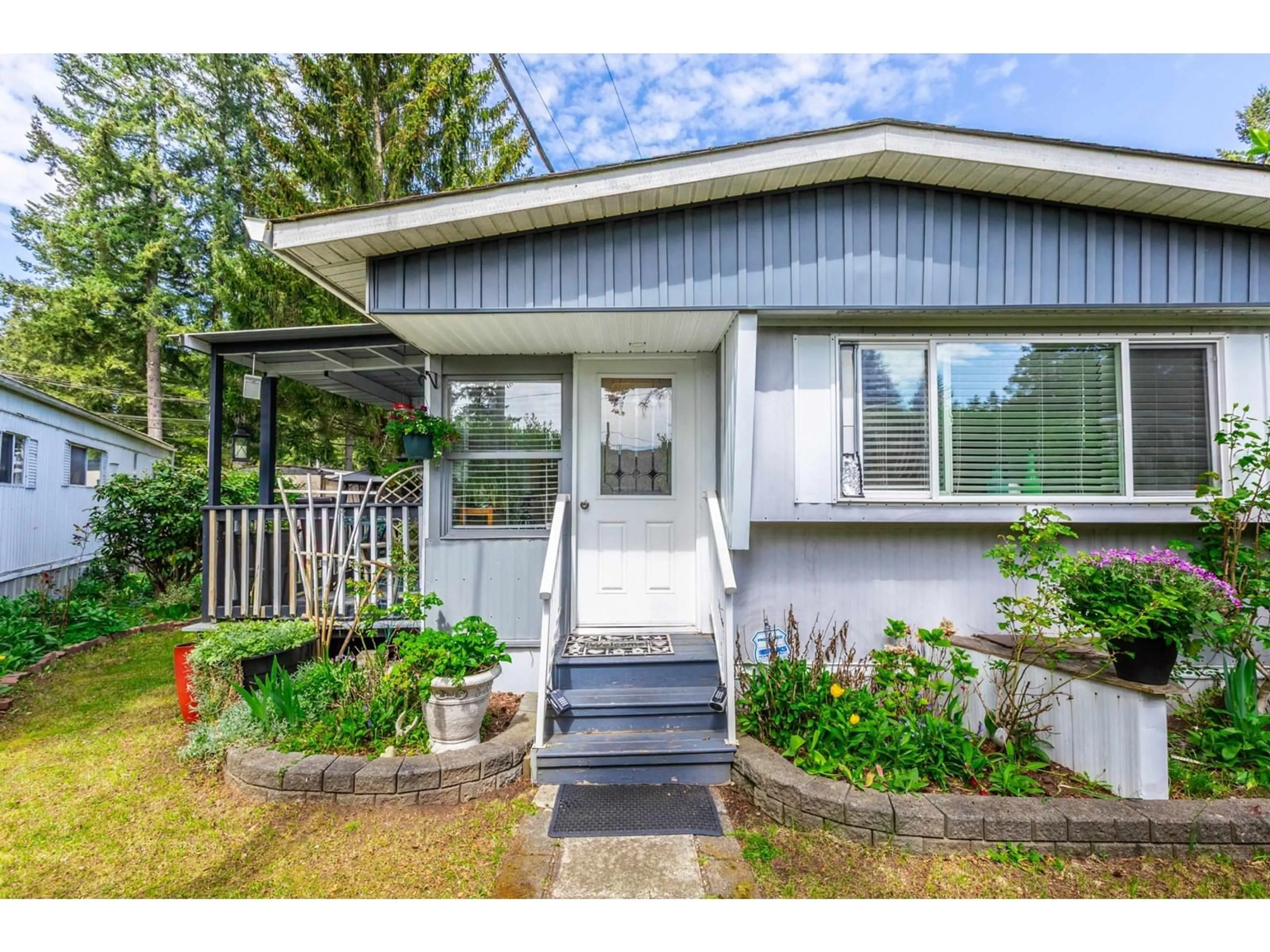 Home with vinyl exterior material, street for 38 - 20071 24, Langley British Columbia V2Z2A1