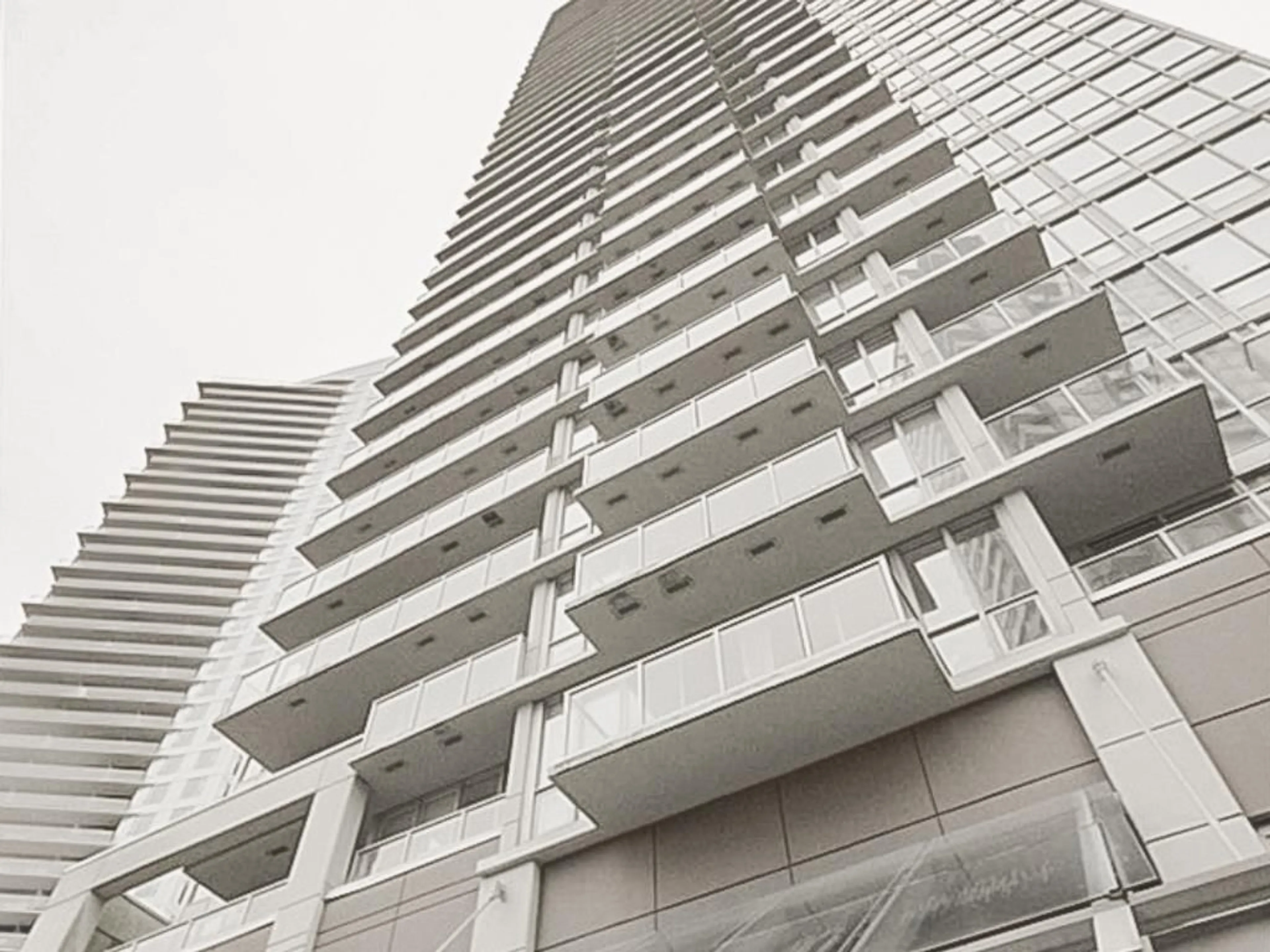 Unknown for 2905 - 9981 WHALLEY, Surrey British Columbia V3T0G6