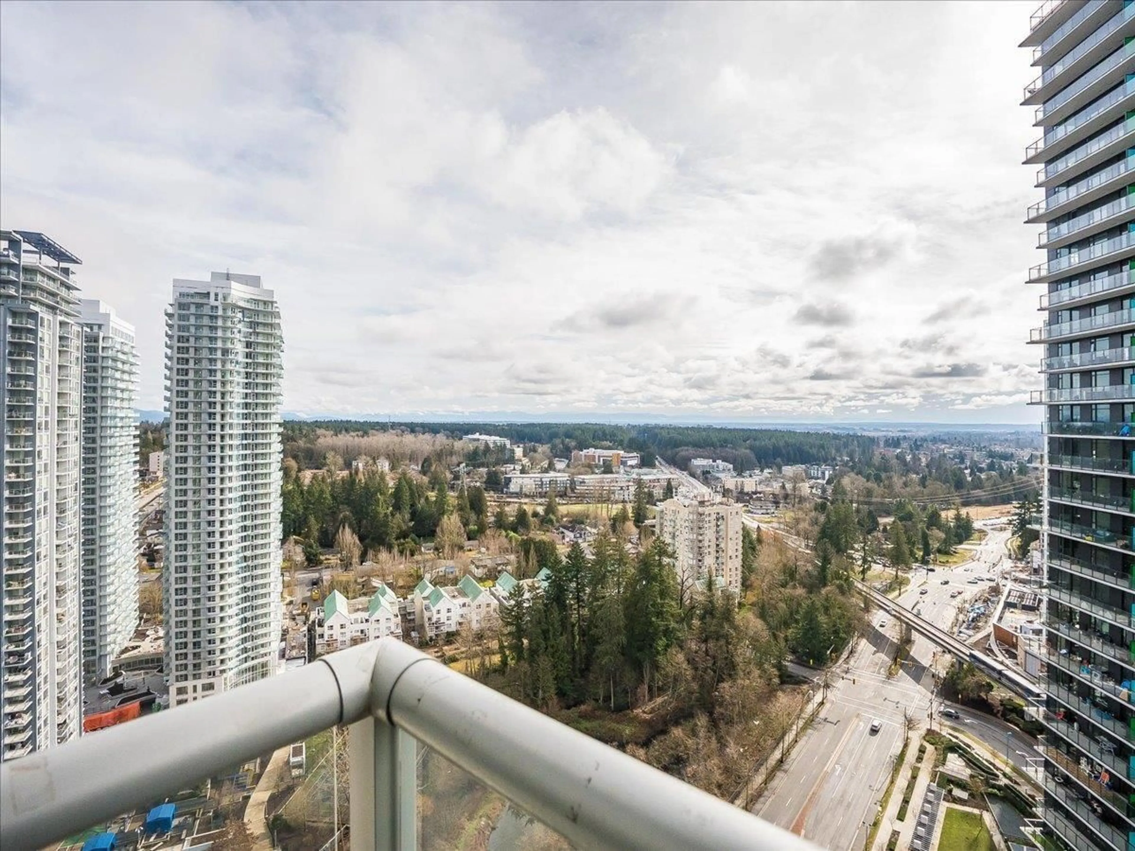 Unknown for 2905 - 9981 WHALLEY, Surrey British Columbia V3T0G6