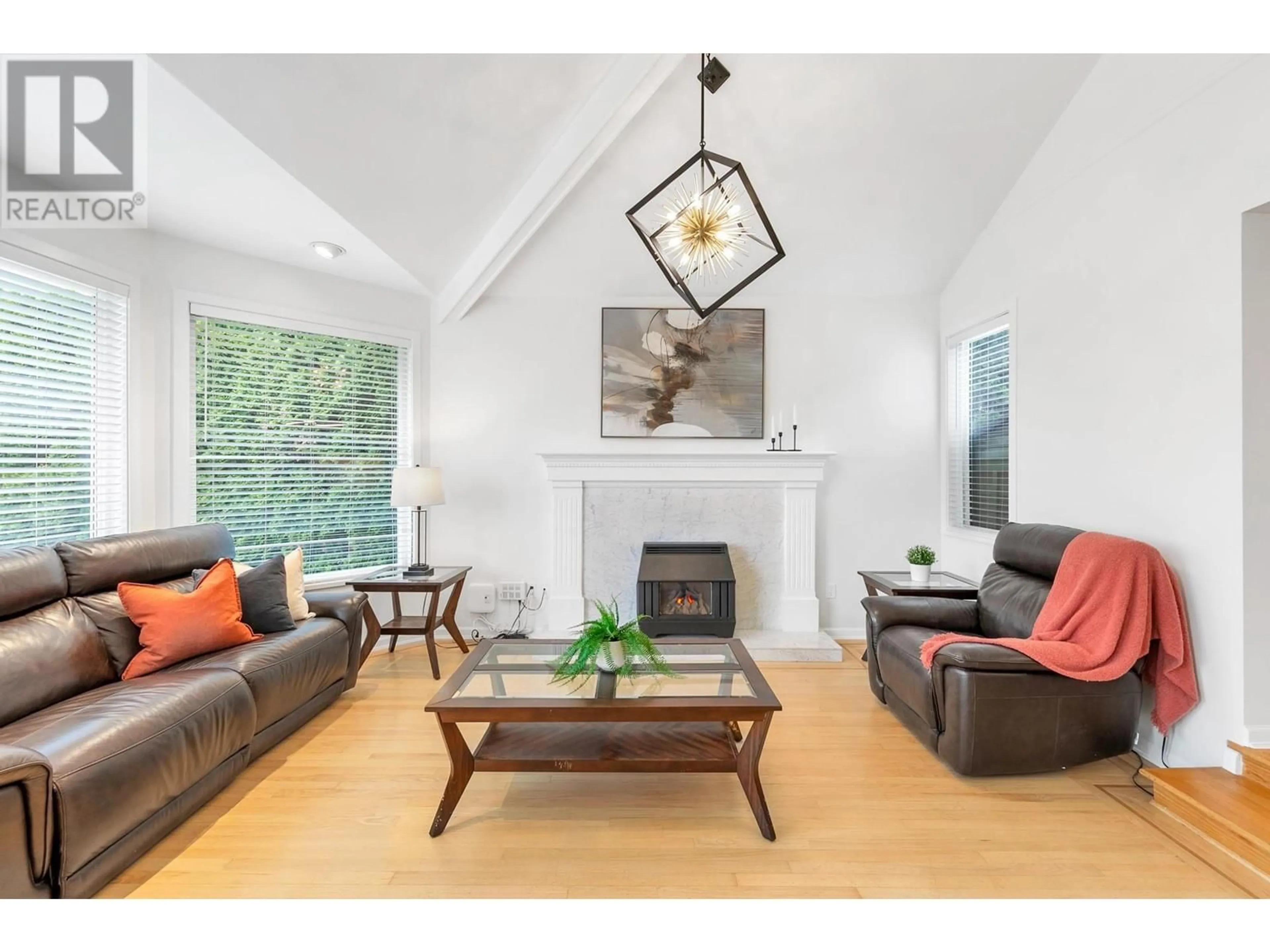Living room with furniture, wood/laminate floor for 1163 FRASERVIEW STREET, Port Coquitlam British Columbia V3C5H2