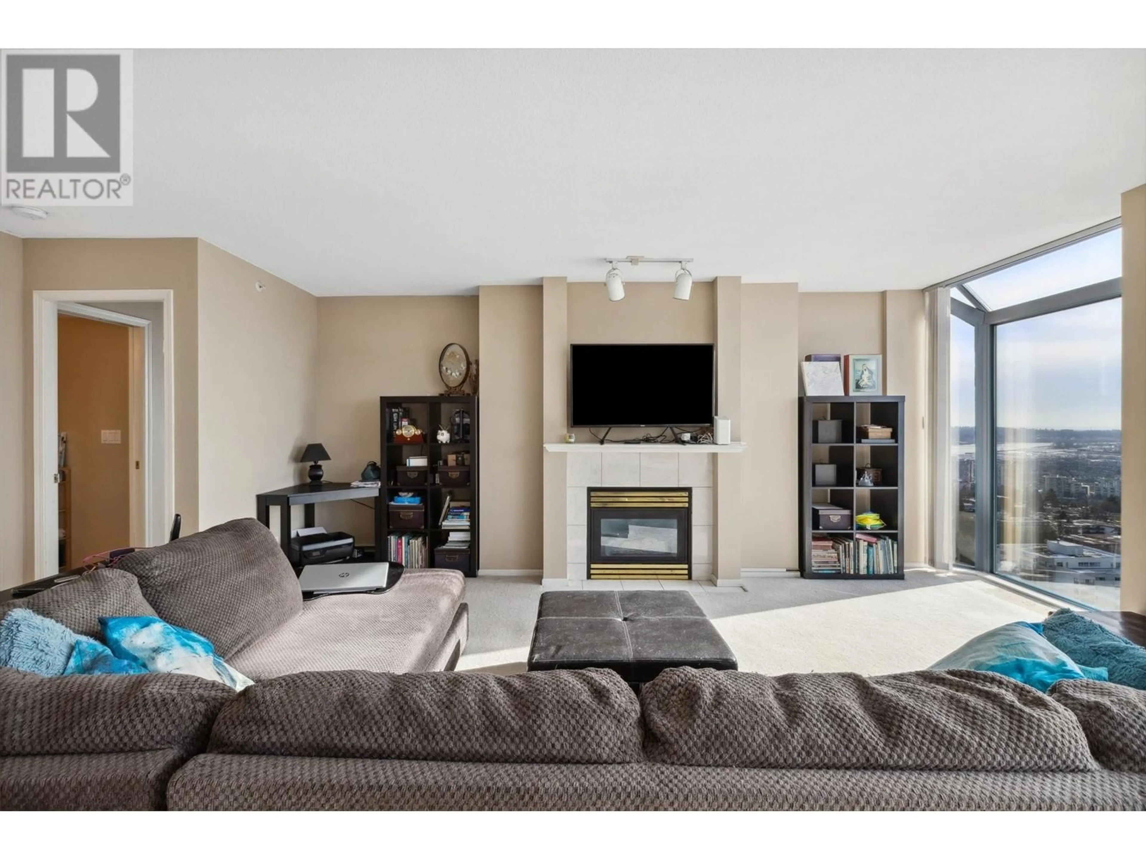 Living room with furniture, unknown for 2204 - 739 PRINCESS STREET, New Westminster British Columbia V3M6V6