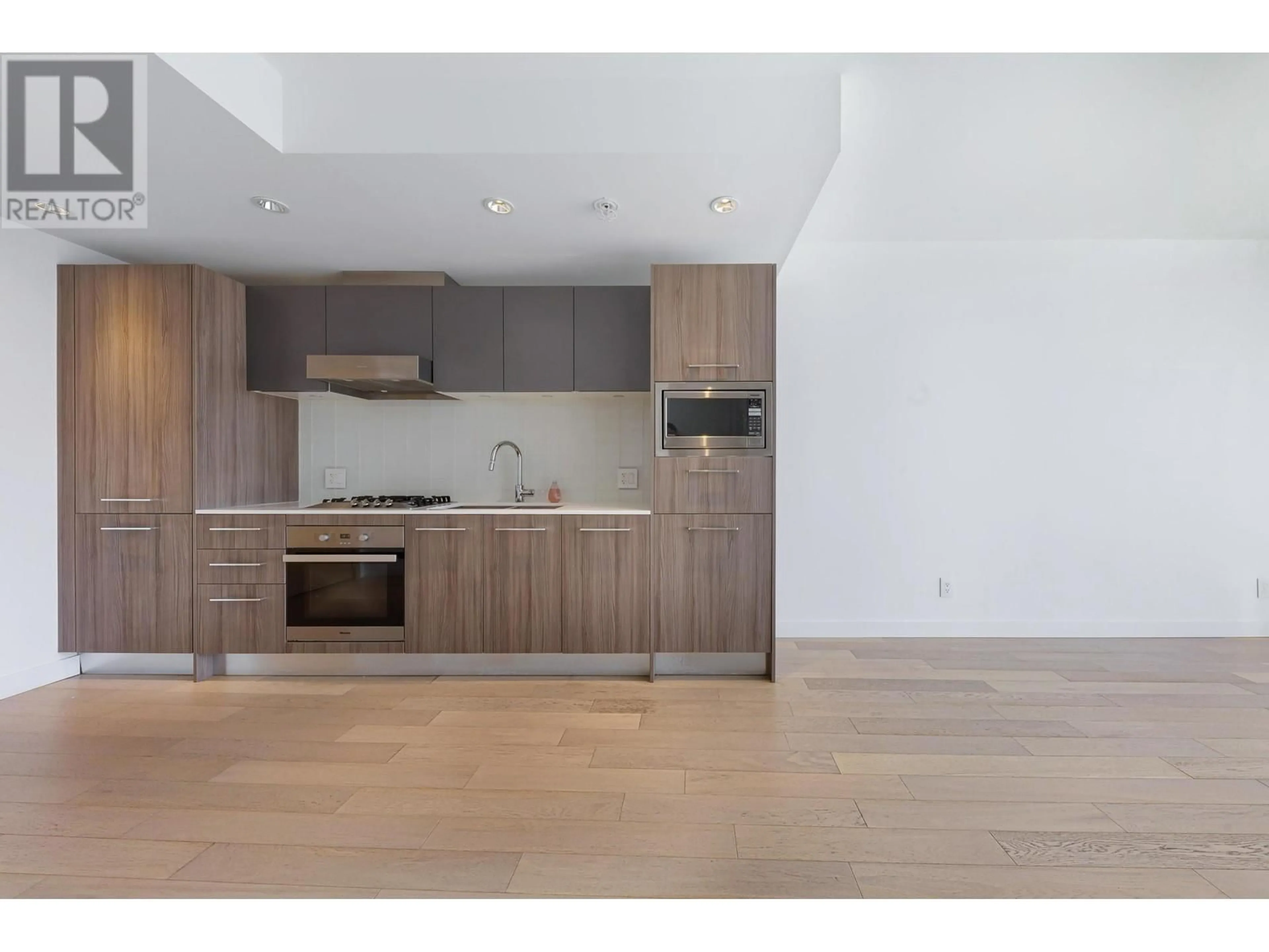 Standard kitchen, wood/laminate floor for 1206 - 4638 GLADSTONE STREET, Vancouver British Columbia V5N0G5