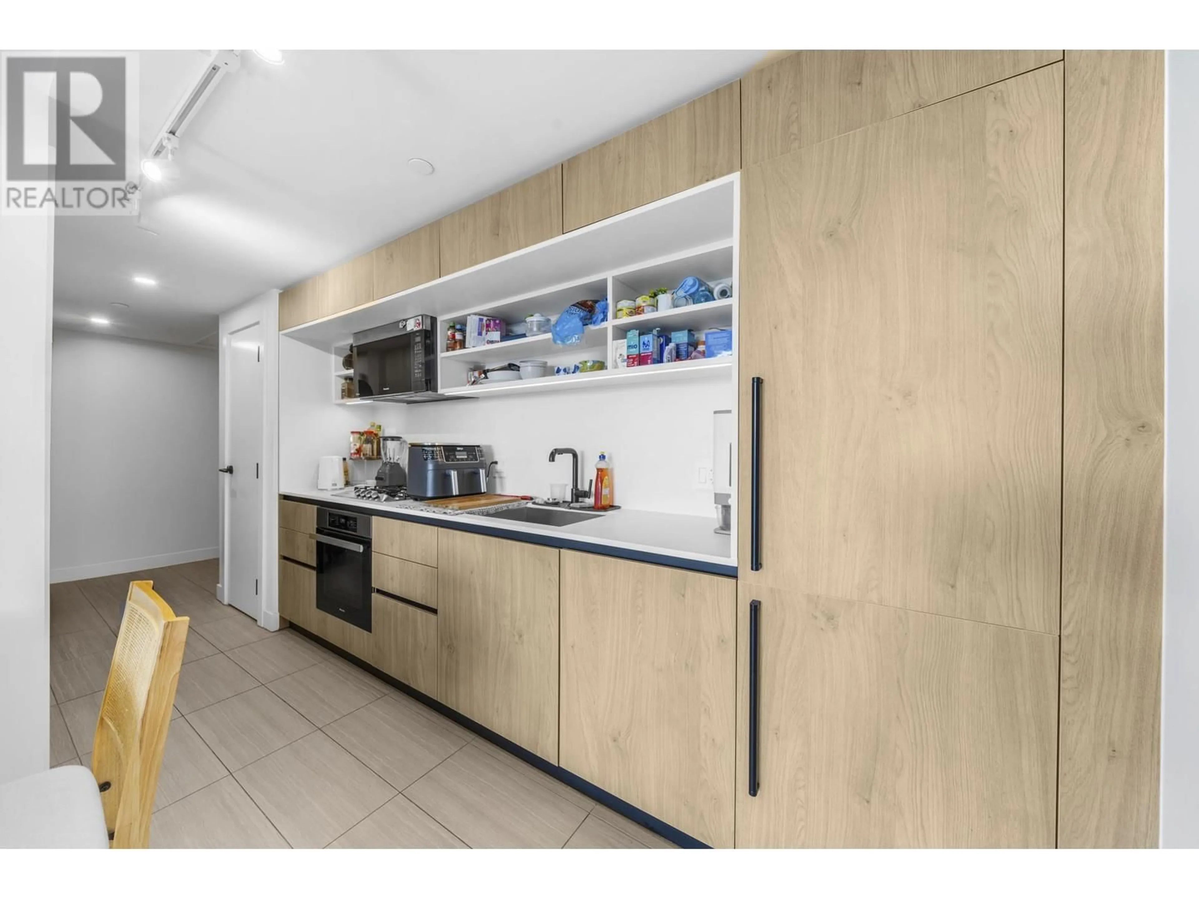 Standard kitchen, unknown for 1504 - 5058 JOYCE STREET, Vancouver British Columbia V5R0J9