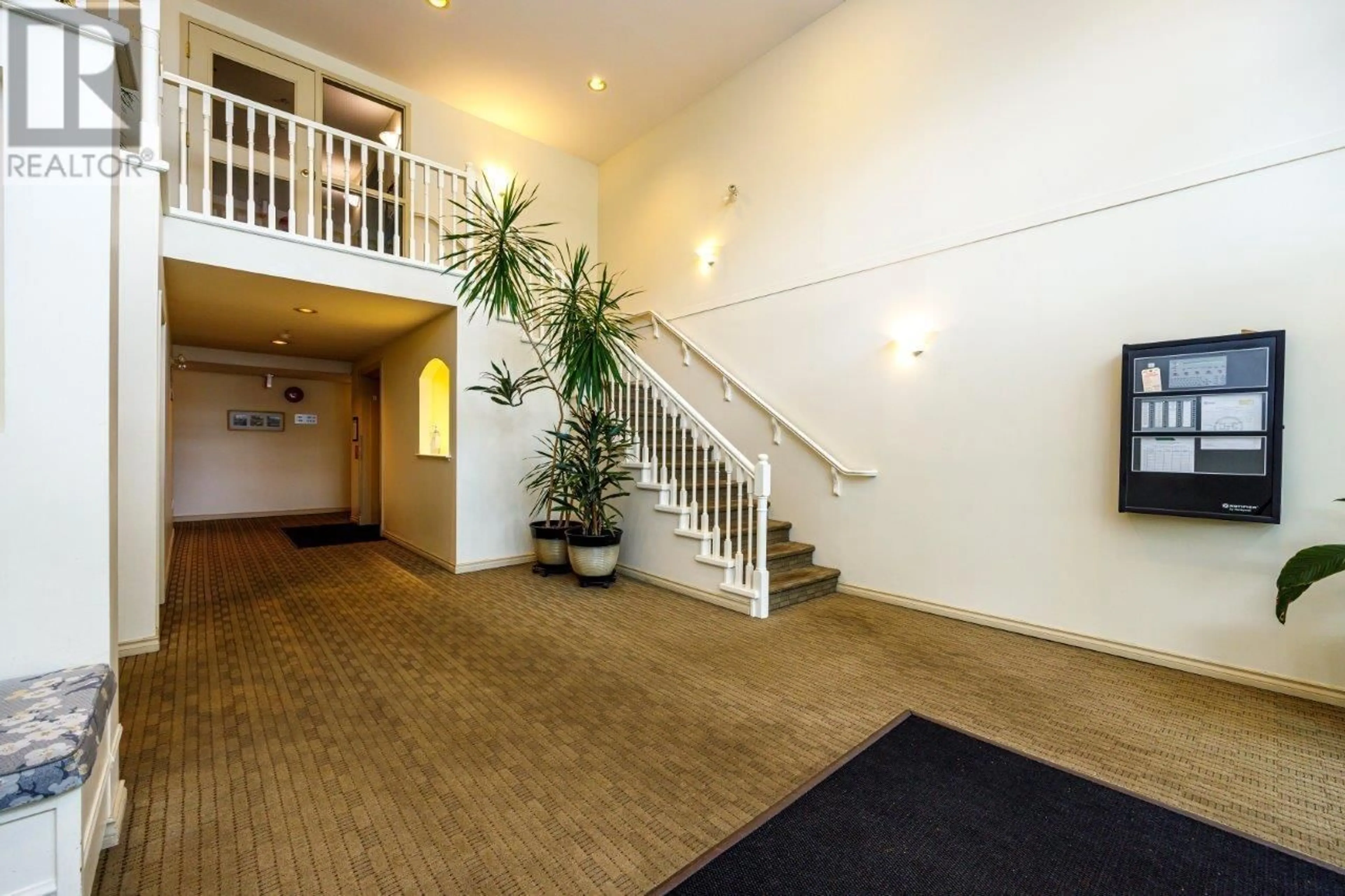 Indoor foyer for 410 - 155 3RD STREET, North Vancouver British Columbia V7L1E5