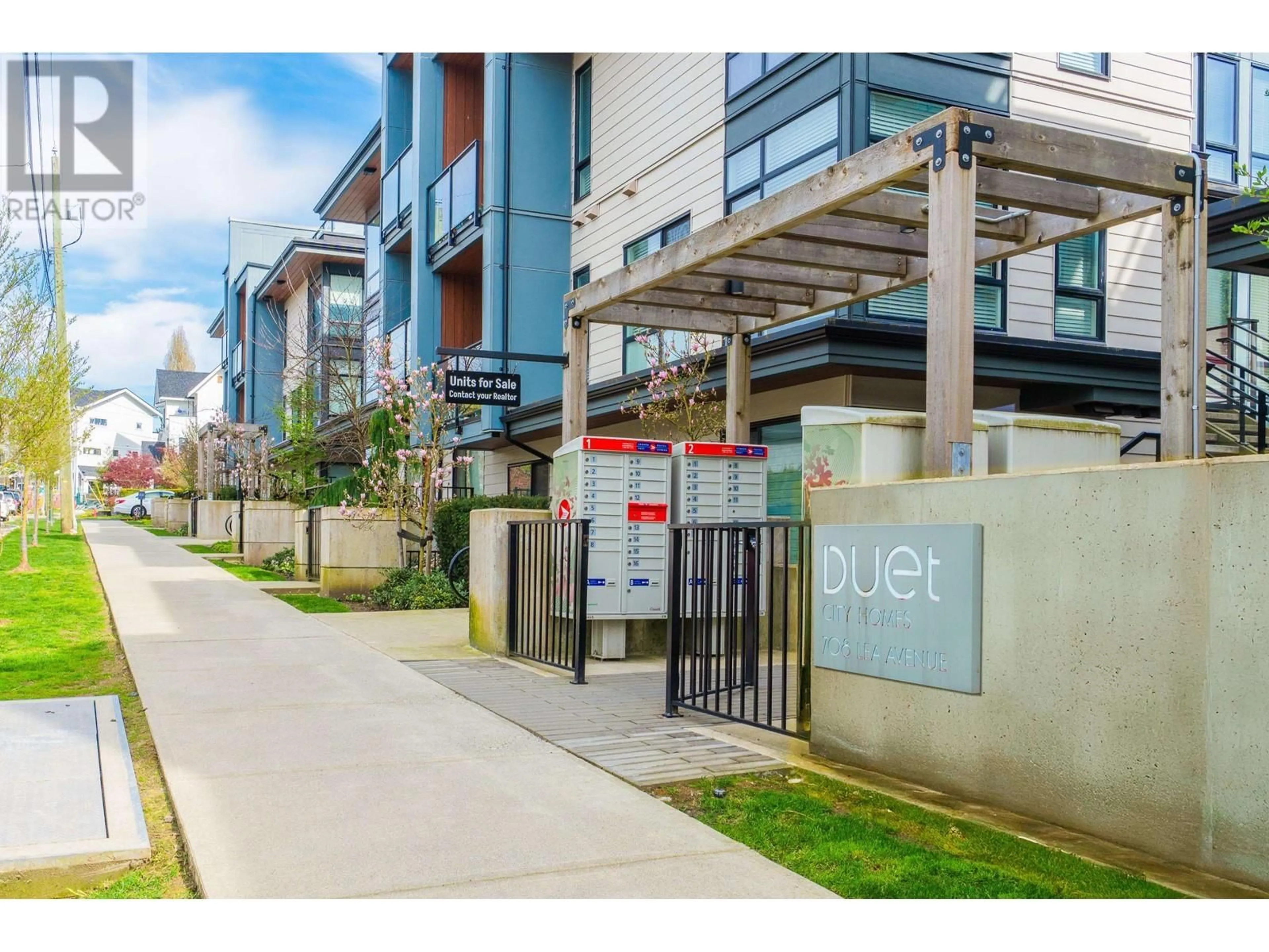 Indoor foyer for 205 - 708 LEA AVENUE, Coquitlam British Columbia V3J4H5