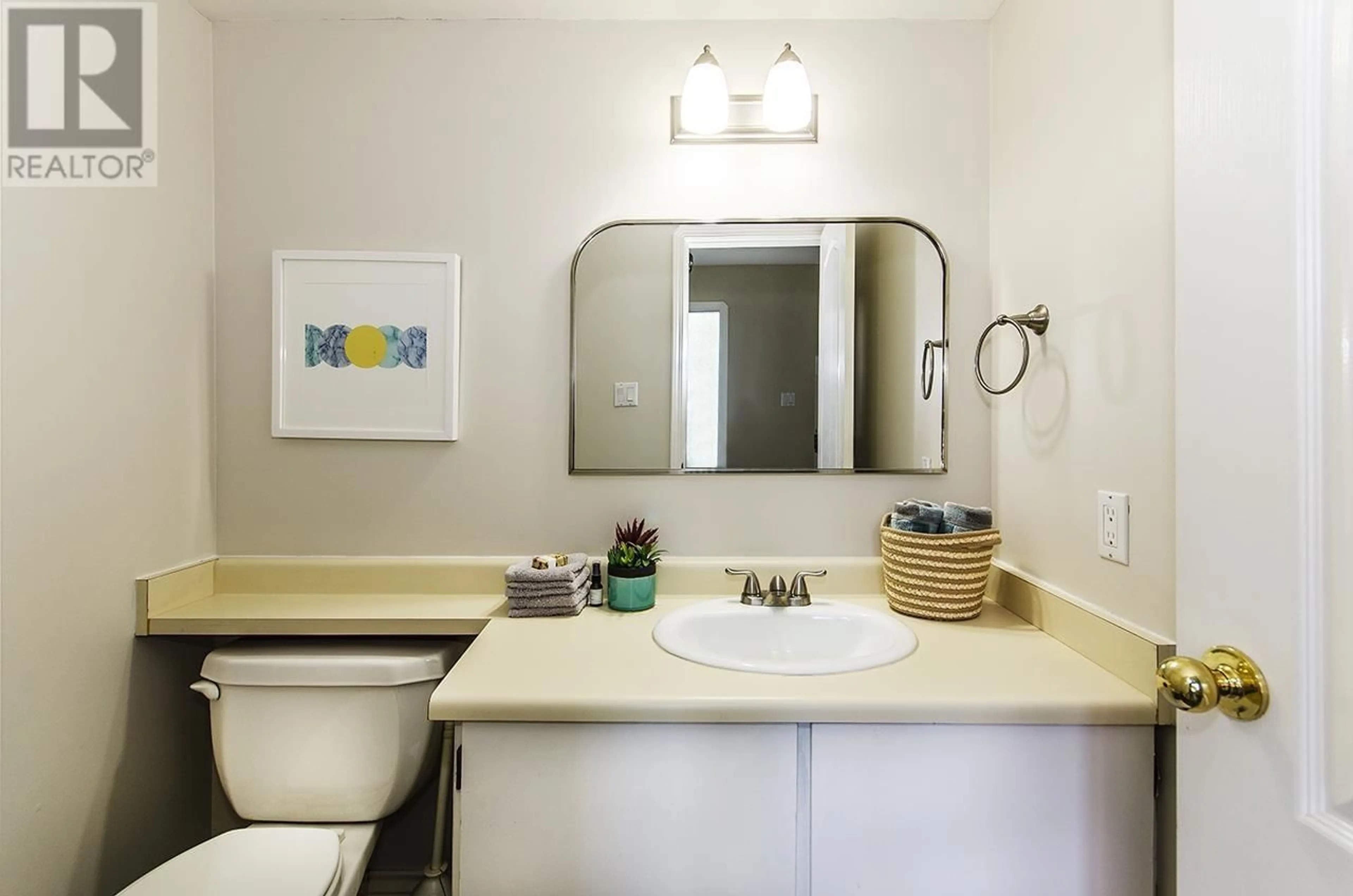 Standard bathroom, ceramic/tile floor for 3472 WEYMOOR PLACE, Vancouver British Columbia V5S4G5