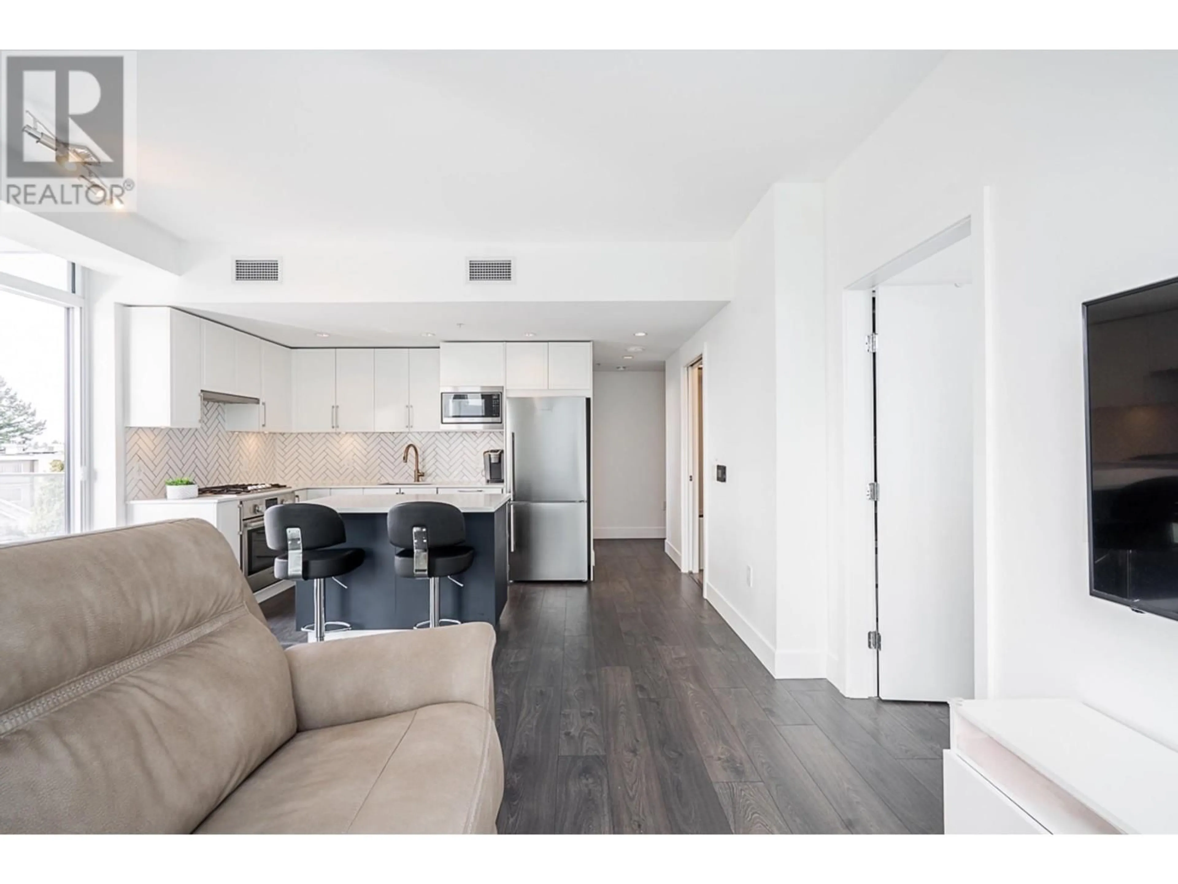 Unknown for 403 - 2435 KINGSWAY, Vancouver British Columbia V5R5G8