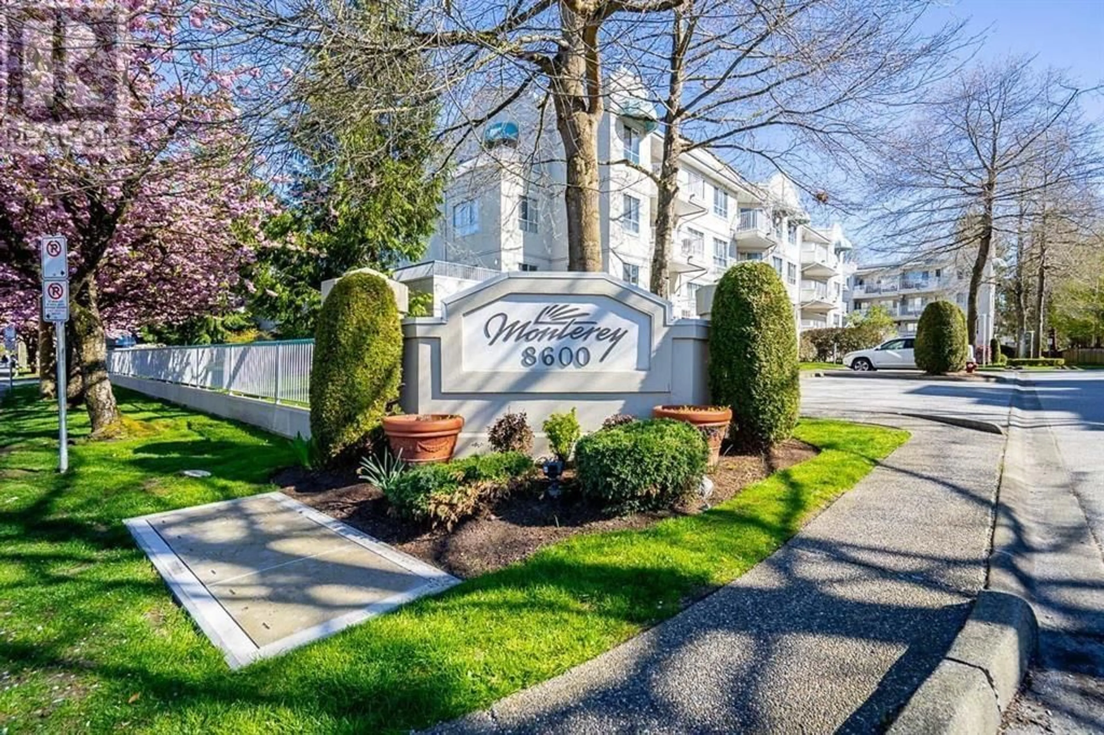 Indoor entryway for 221 - 8600 GENERAL CURRIE ROAD, Richmond British Columbia V6Y3V6