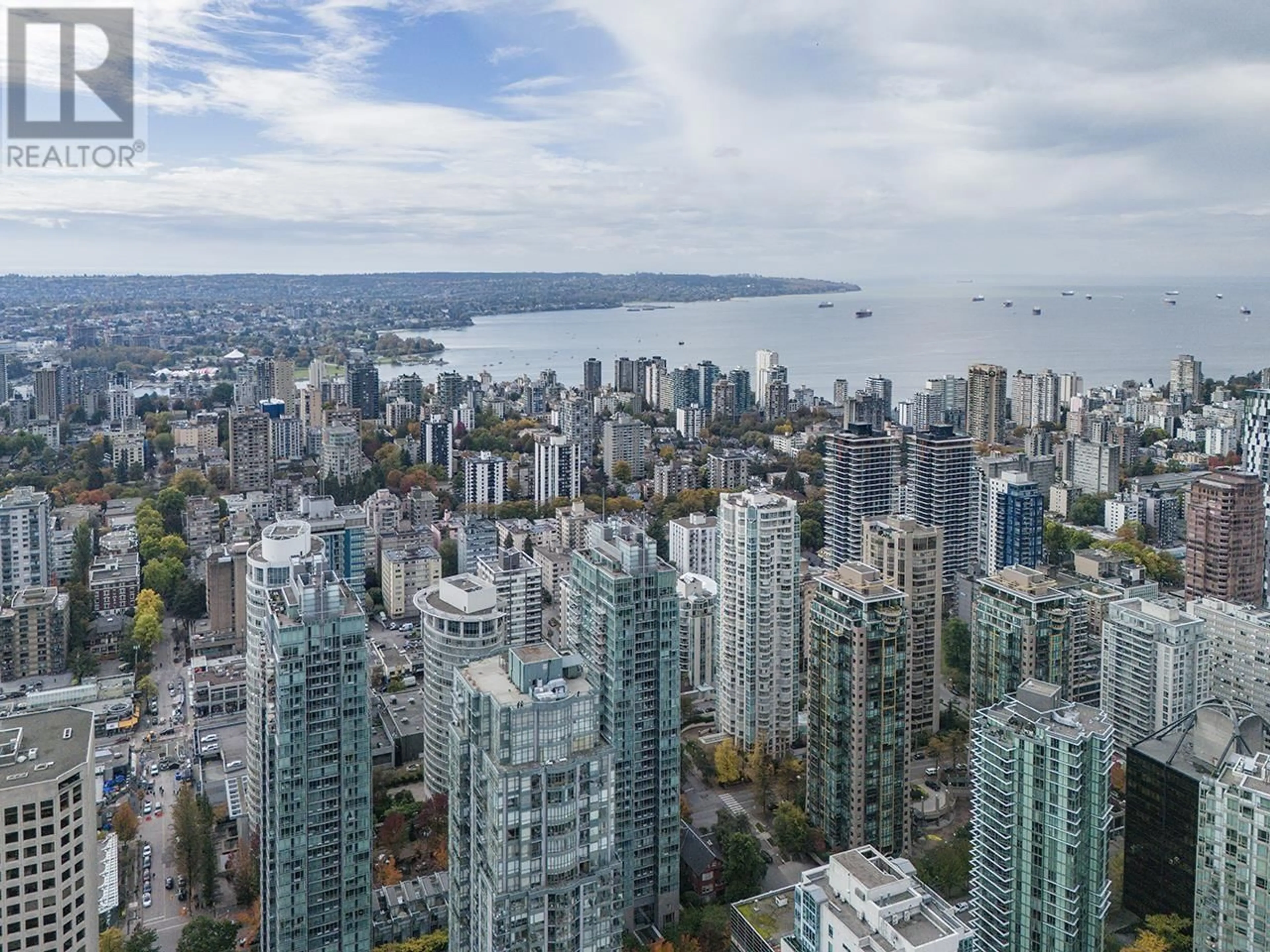 A pic from outside/outdoor area/front of a property/back of a property/a pic from drone, city buildings view from balcony for 3504 - 1288 WEST GEORGIA STREET, Vancouver British Columbia V6E4R3