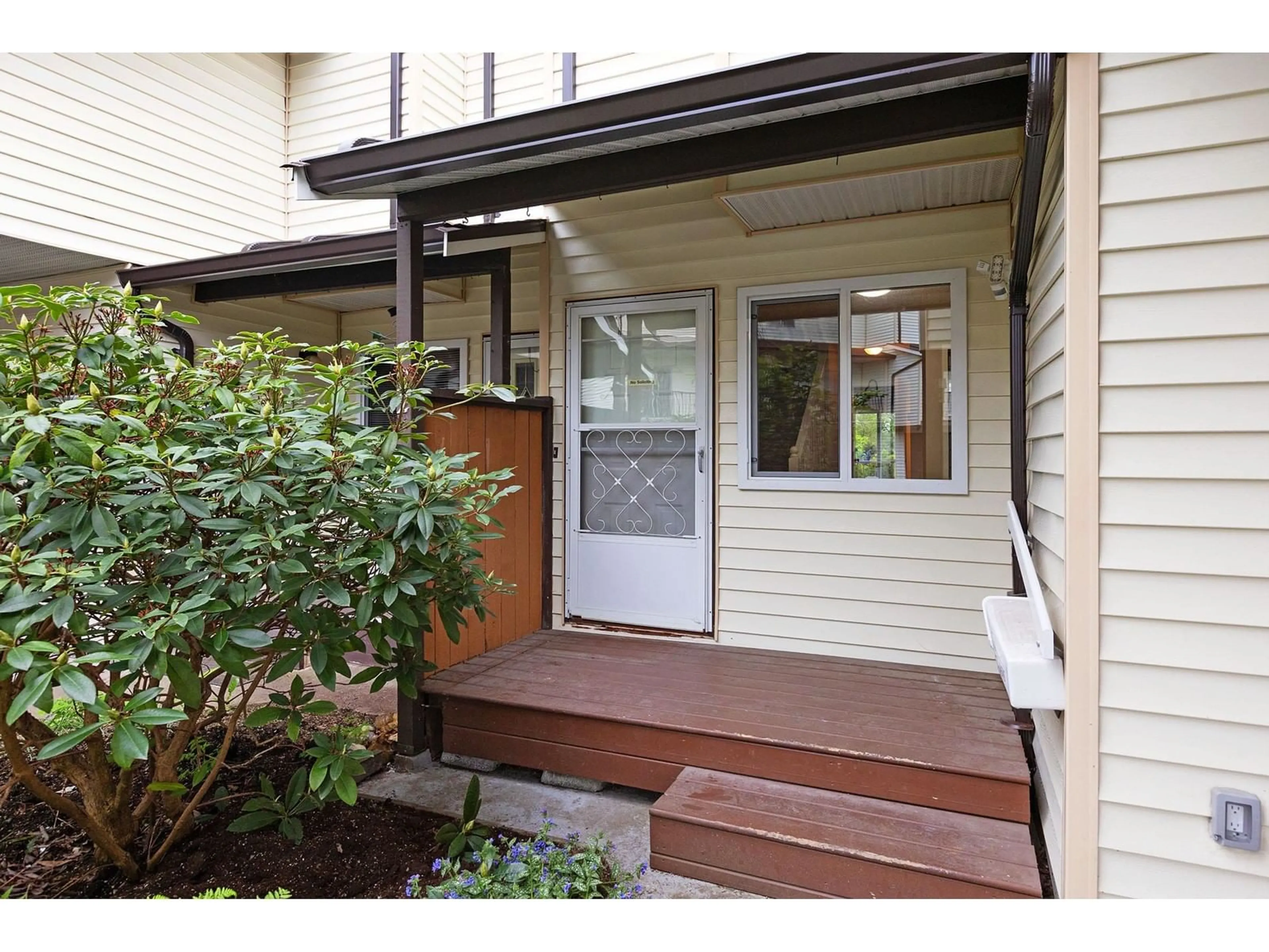 Indoor entryway for 22 - 27272 32, Langley British Columbia V4W3T8