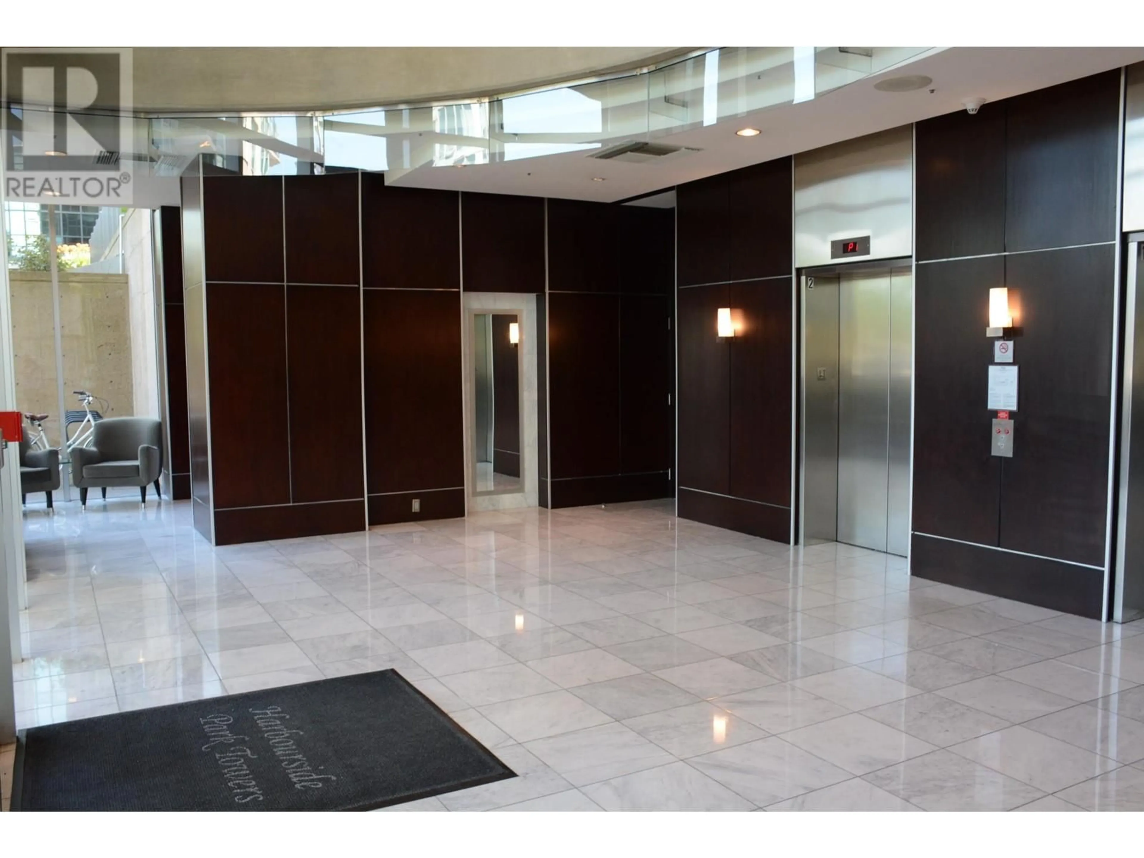Indoor foyer for 303 - 588 BROUGHTON STREET, Vancouver British Columbia V6G3E3
