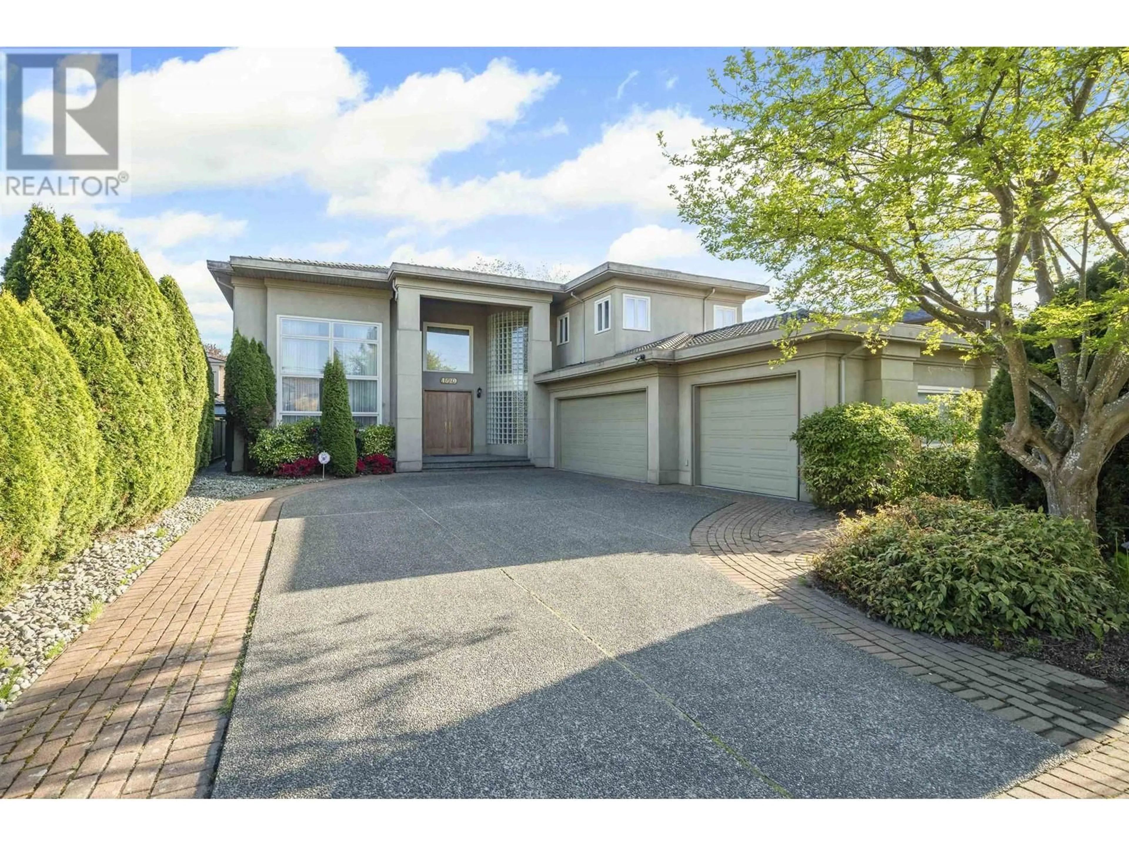 A pic from outside/outdoor area/front of a property/back of a property/a pic from drone, street for 4620 GRANVILLE AVENUE, Richmond British Columbia V7C1E4