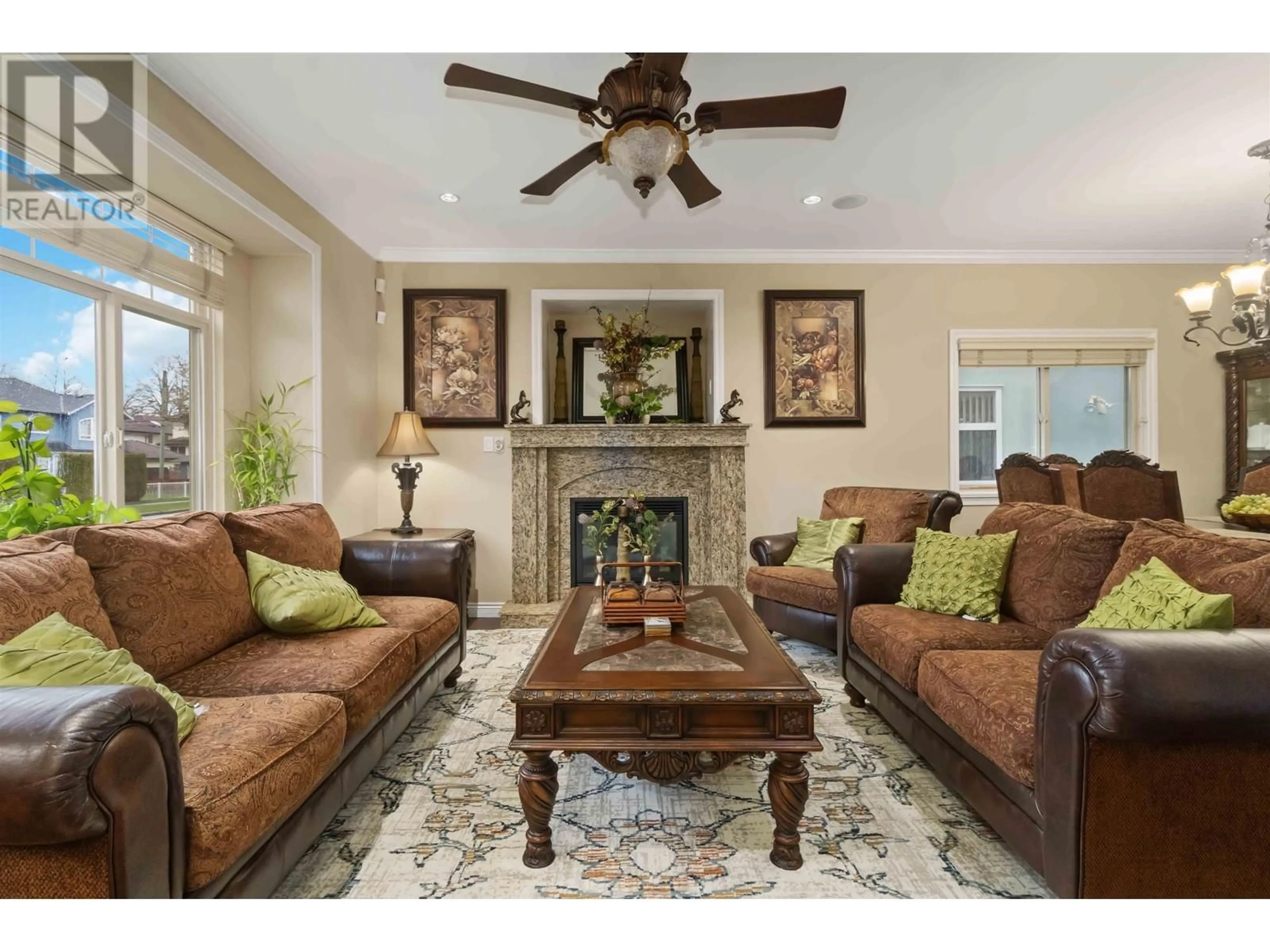 Living room with furniture, unknown for 36 54TH AVENUE, Vancouver British Columbia V5X1K5