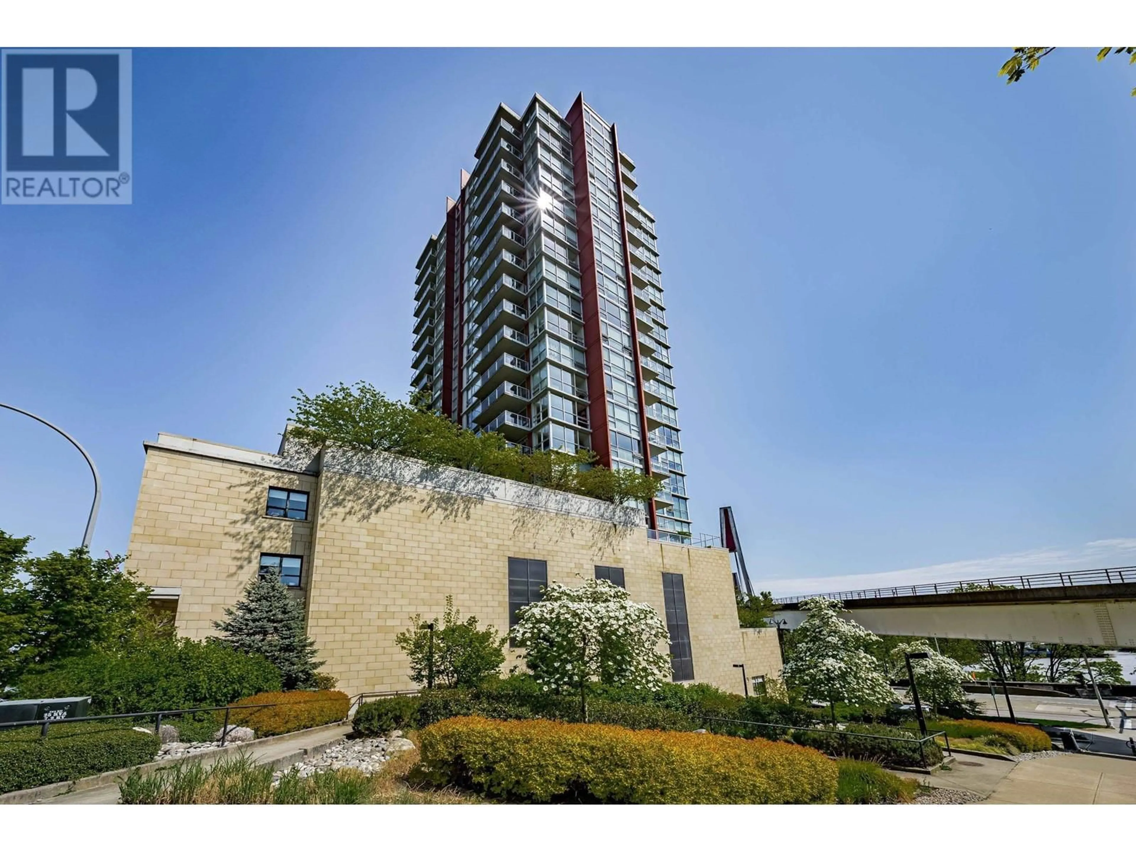 Indoor foyer for 1001 - 125 COLUMBIA STREET, New Westminster British Columbia V3L0G8