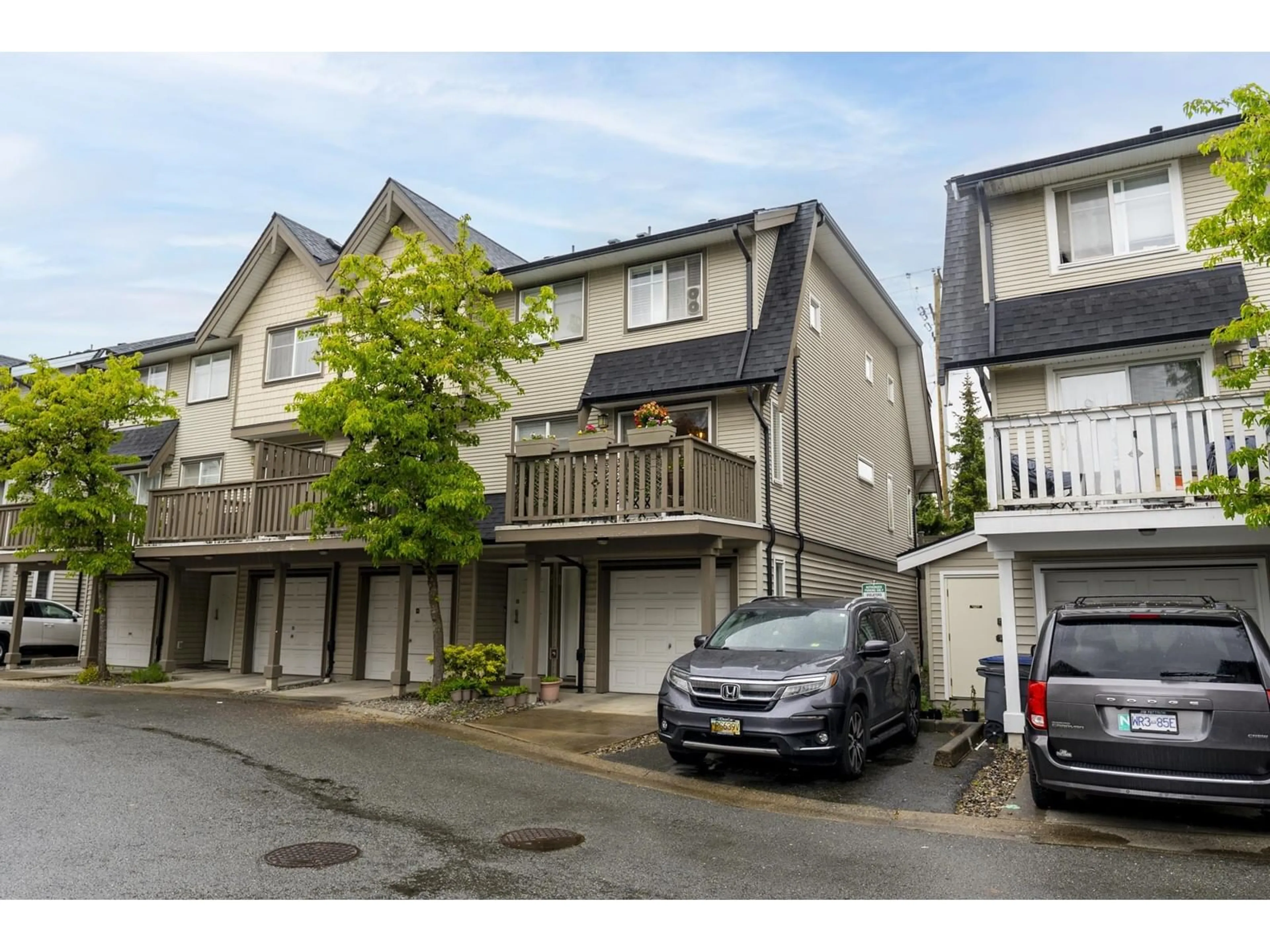 A pic from outside/outdoor area/front of a property/back of a property/a pic from drone, street for 20 - 15871 85, Surrey British Columbia V4N0Y9