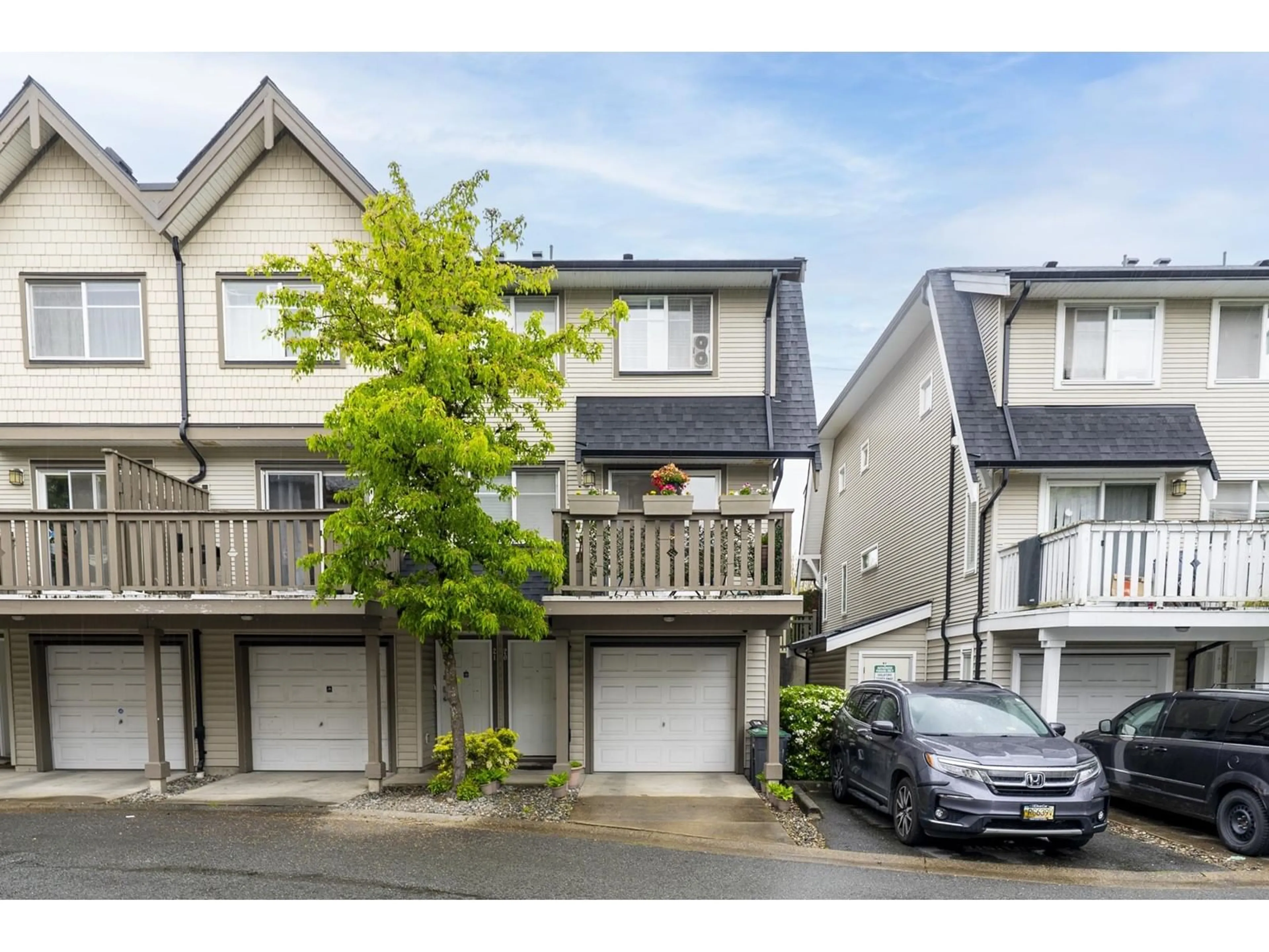 A pic from outside/outdoor area/front of a property/back of a property/a pic from drone, street for 20 - 15871 85, Surrey British Columbia V4N0Y9