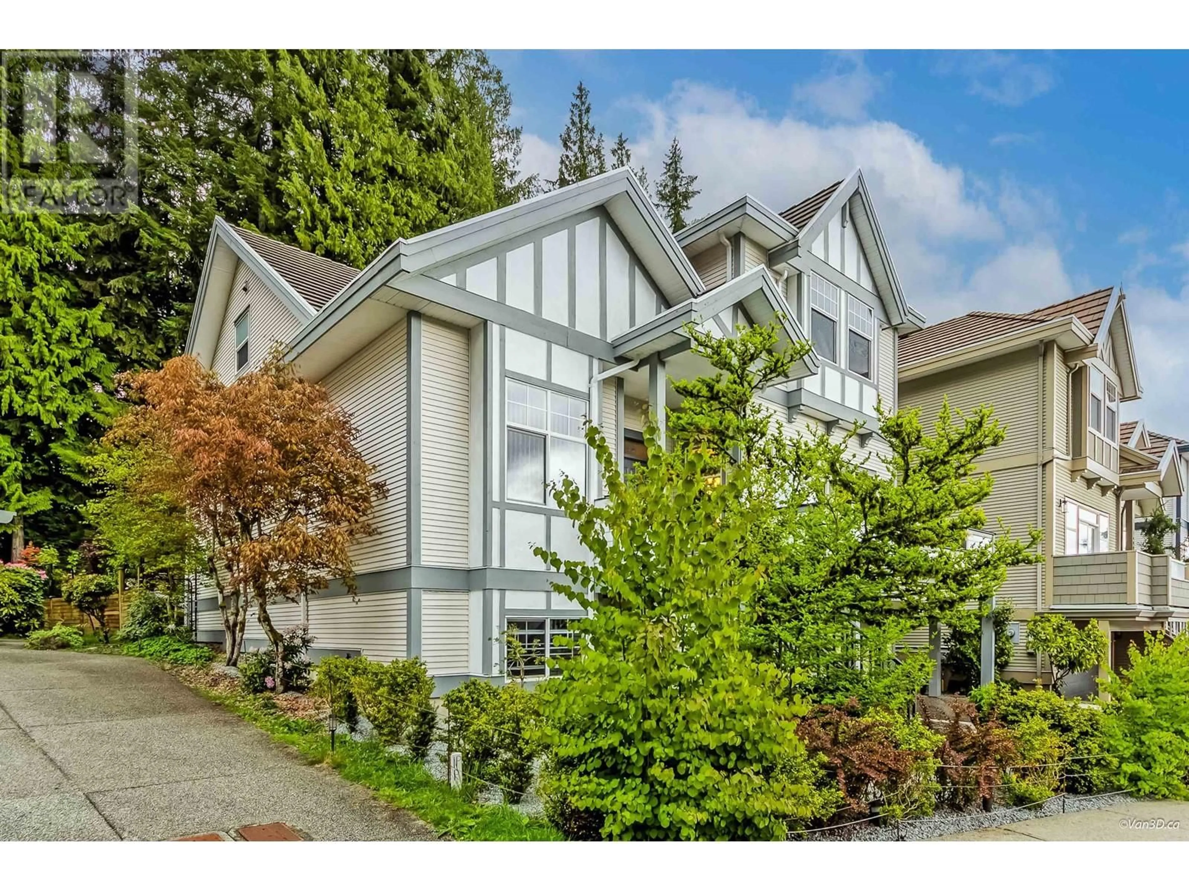 Home with vinyl exterior material, street for 1701 ARBUTUS PLACE, Coquitlam British Columbia V3E3K2