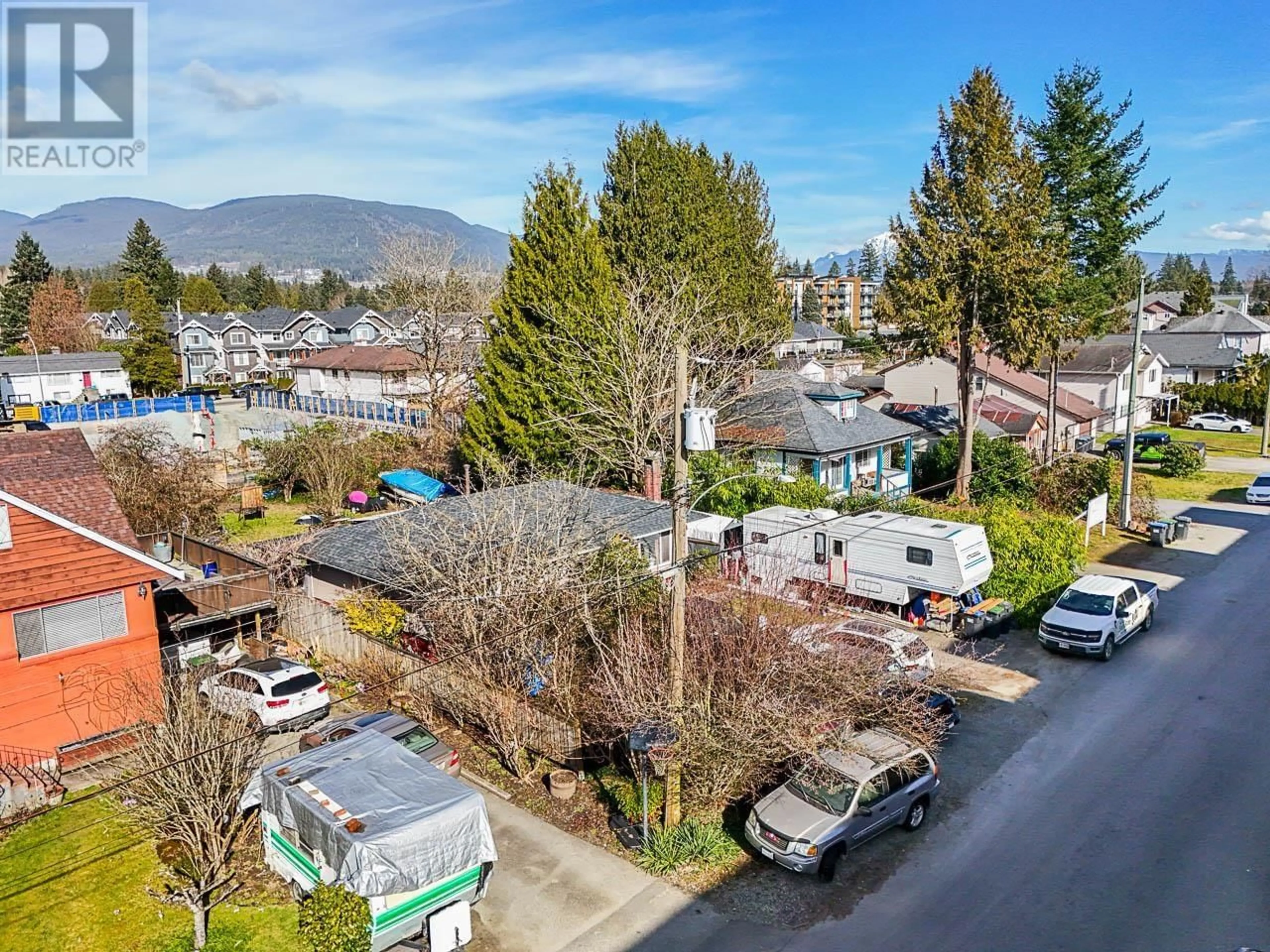 A pic from outside/outdoor area/front of a property/back of a property/a pic from drone, mountain view for 2159 GRANT AVENUE, Port Coquitlam British Columbia V3B1R1