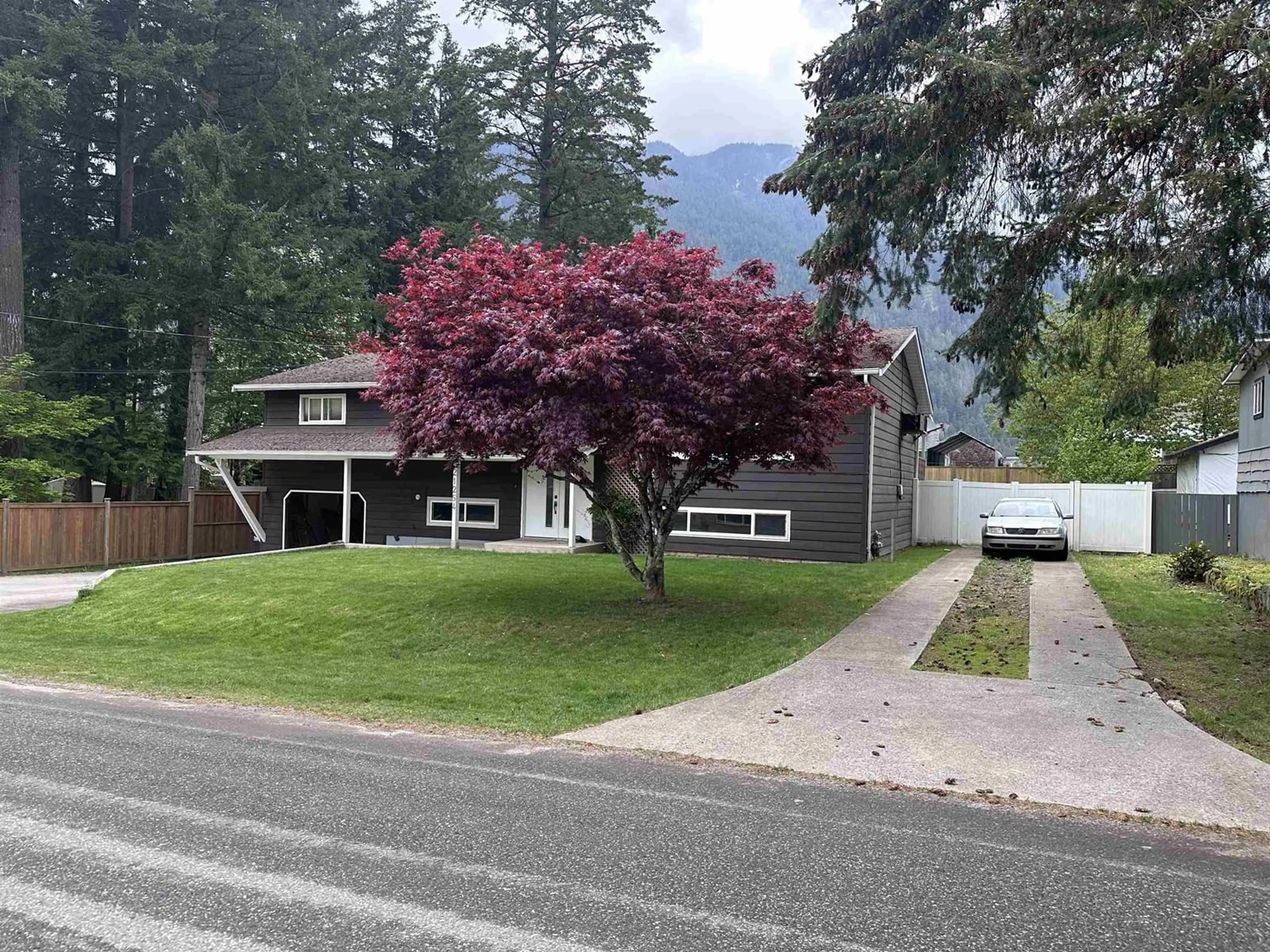 A pic from outside/outdoor area/front of a property/back of a property/a pic from drone, mountain view for 21254 MOUNTVIEW CRESCENT, Hope British Columbia V0X1L1
