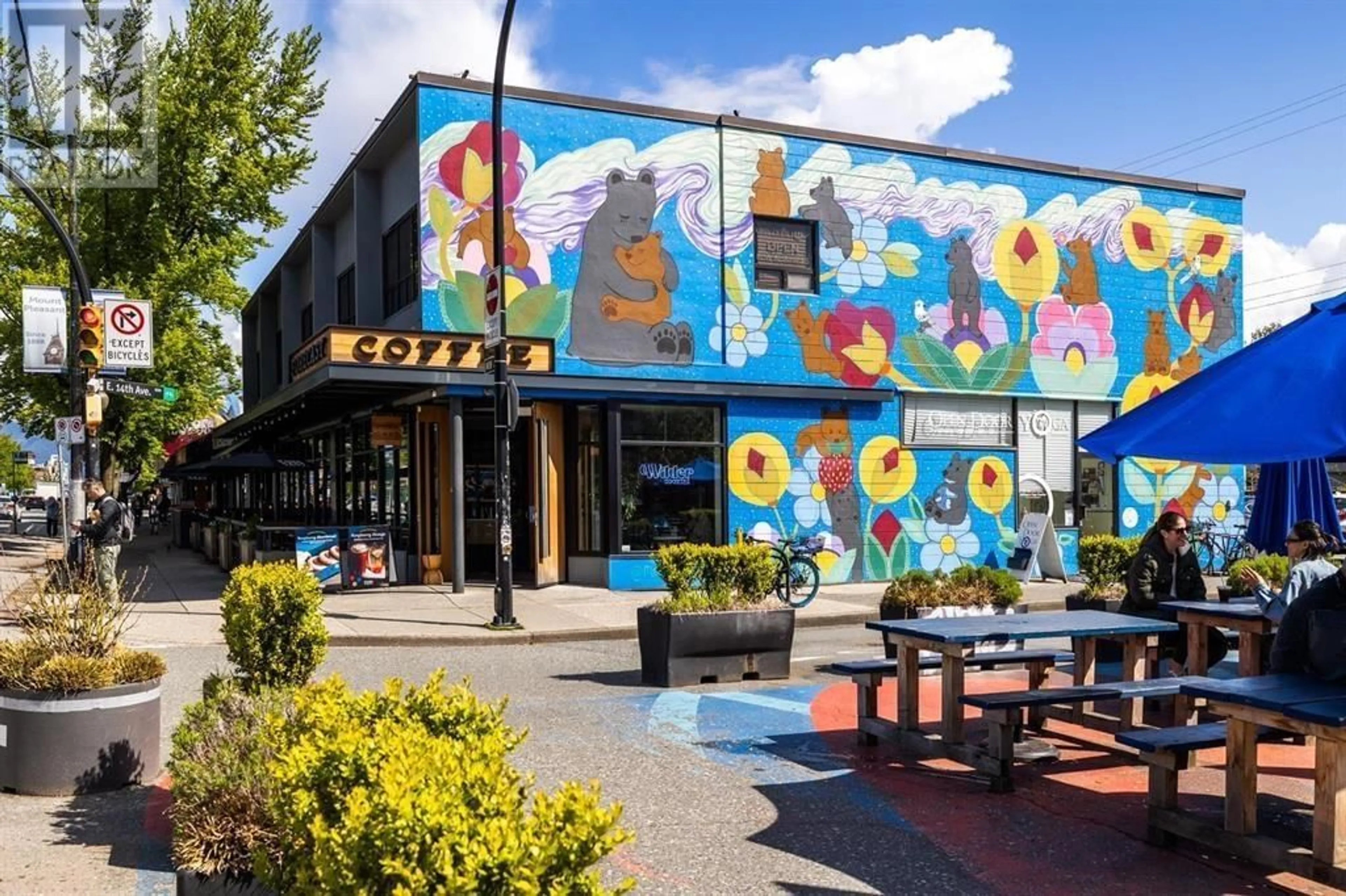 Patio, street for 215 - 3150 PRINCE EDWARD STREET, Vancouver British Columbia V5T3N6
