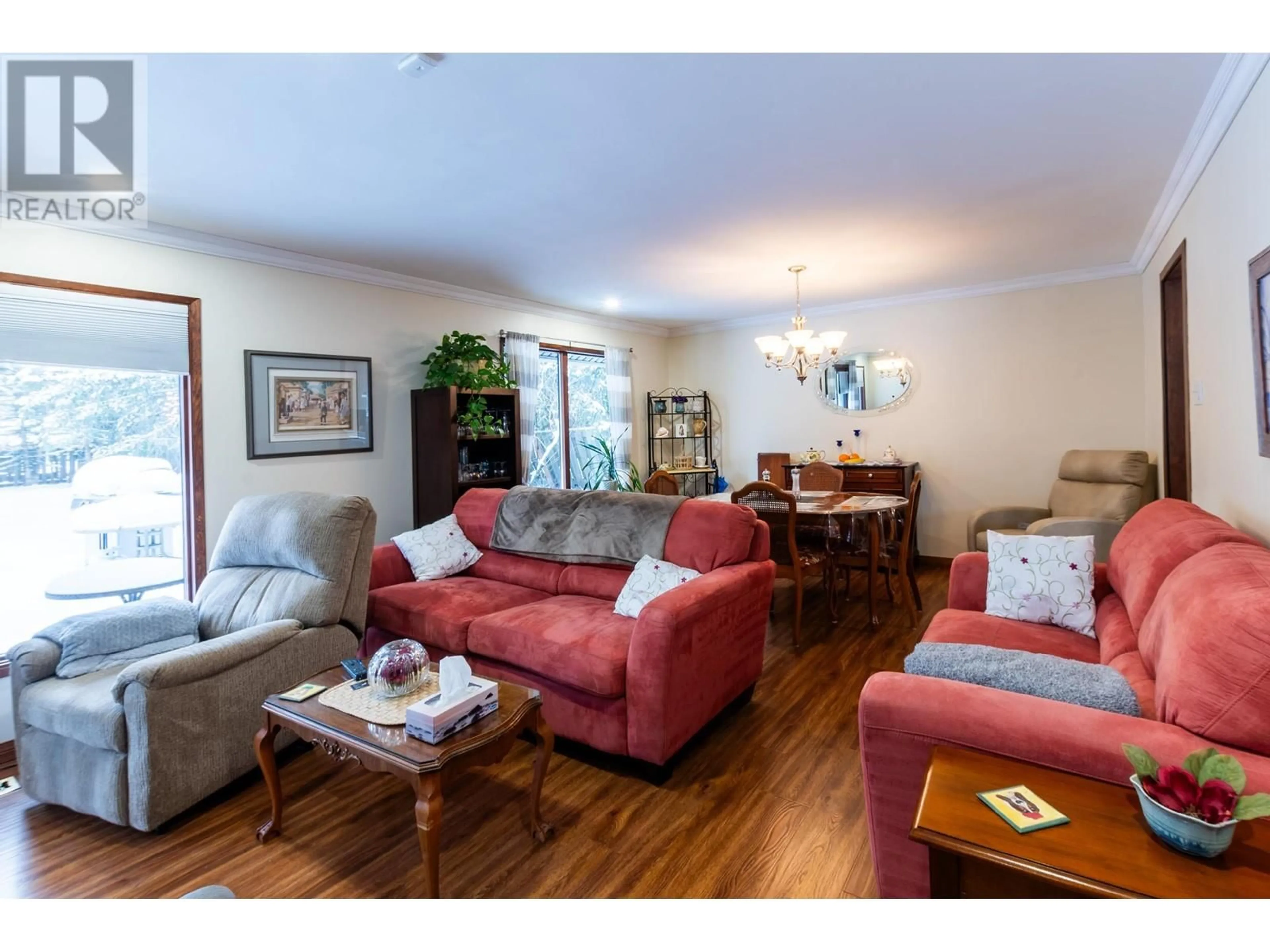 Living room with furniture, wood/laminate floor for 3611 ROSIA ROAD, Prince George British Columbia V2K4Y6