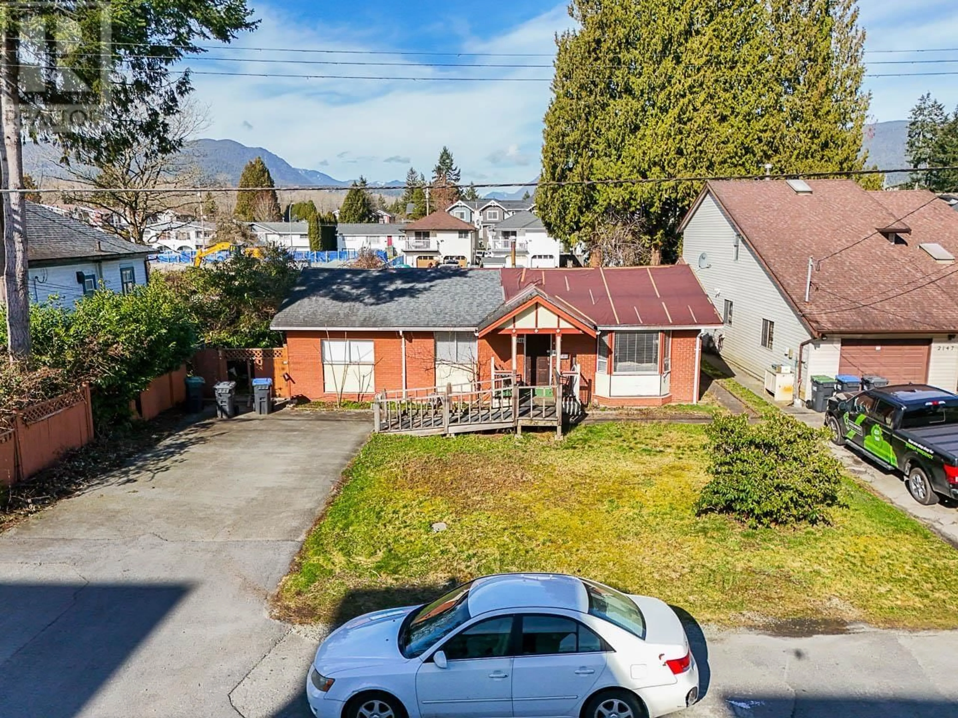 A pic from outside/outdoor area/front of a property/back of a property/a pic from drone, street for 2149 GRANT AVENUE, Port Coquitlam British Columbia V3B1R1