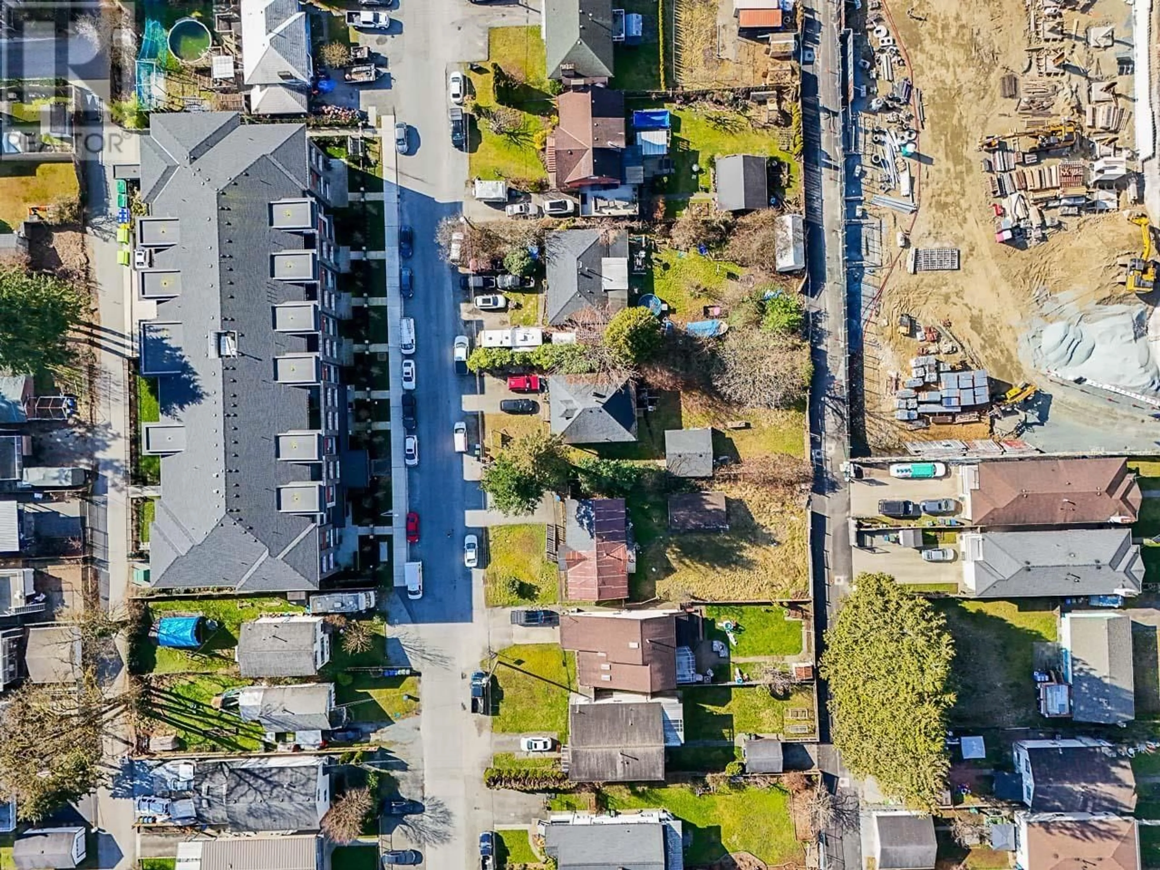 A pic from outside/outdoor area/front of a property/back of a property/a pic from drone, street for 2149 GRANT AVENUE, Port Coquitlam British Columbia V3B1R1