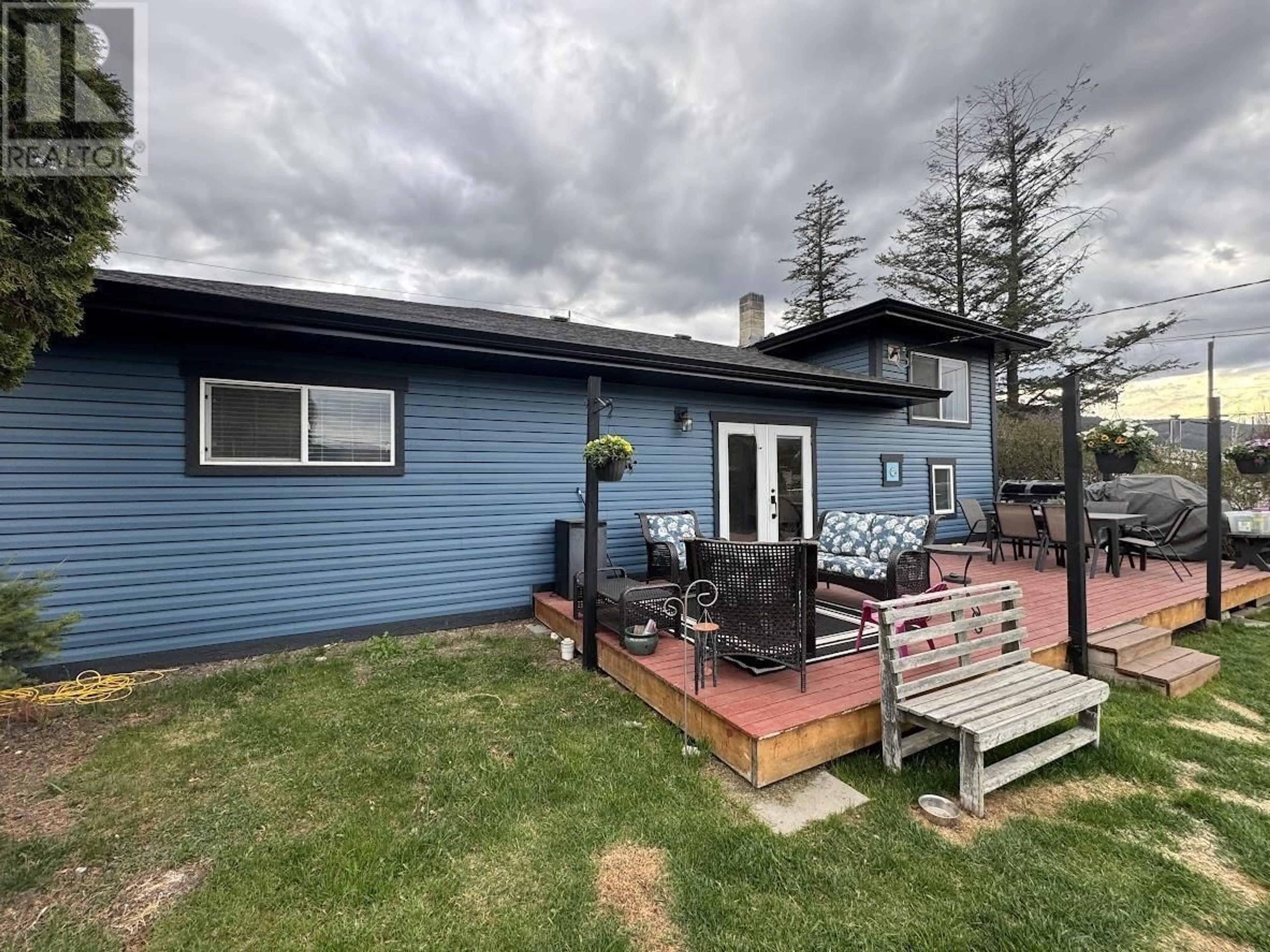 A pic from outside/outdoor area/front of a property/back of a property/a pic from drone, water/lake/river/ocean view for 2018 MACKENZIE AVENUE, Williams Lake British Columbia V2G1P3