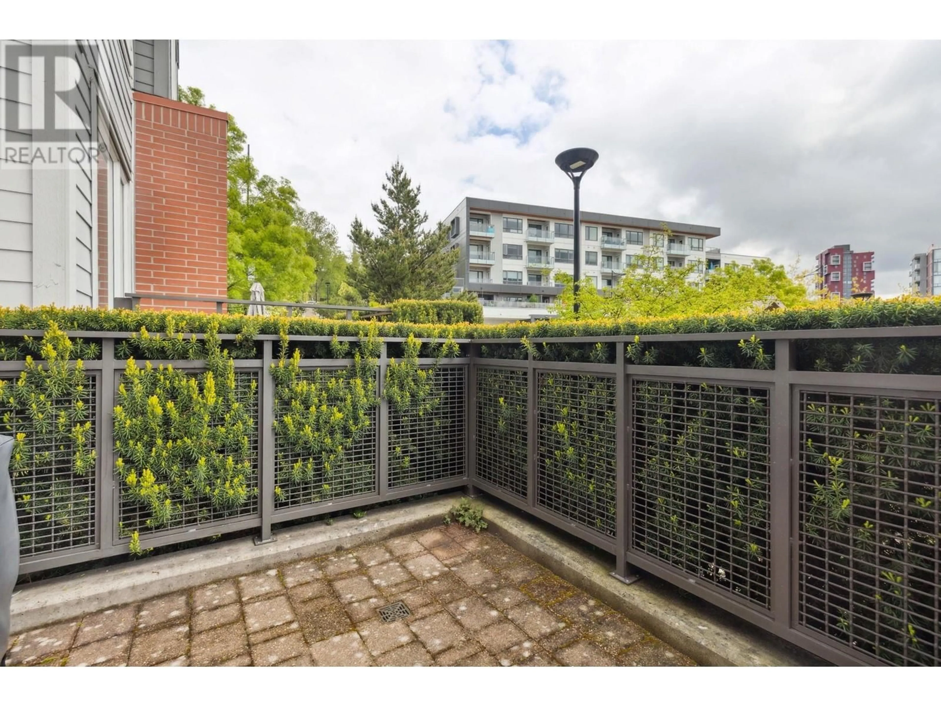 Patio, unknown for 3170 PIERVIEW CRESCENT, Vancouver British Columbia V5S0A9